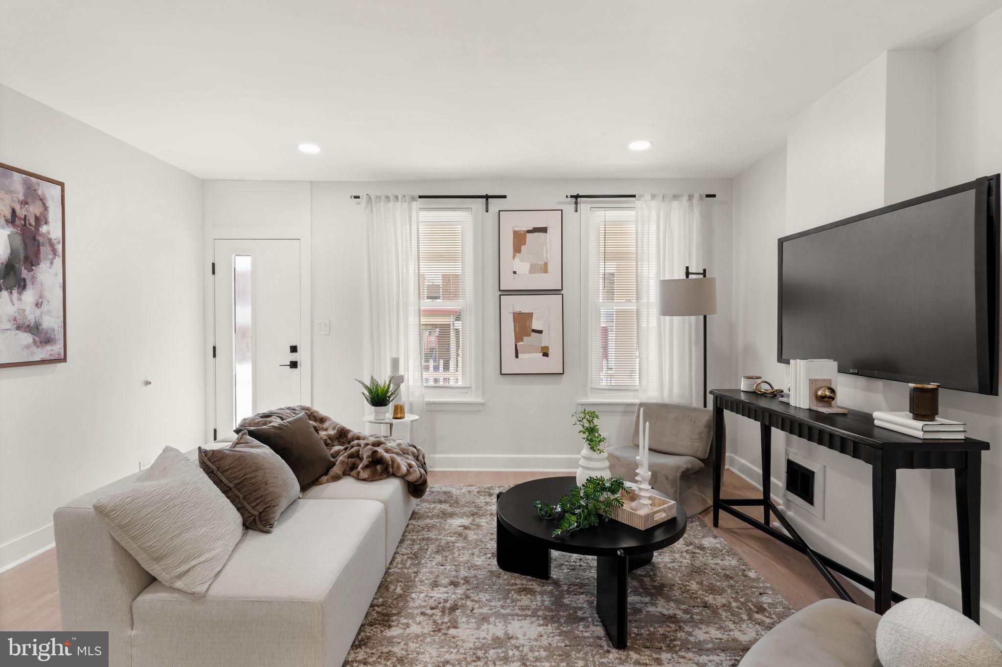 EAST FALLS - Residential