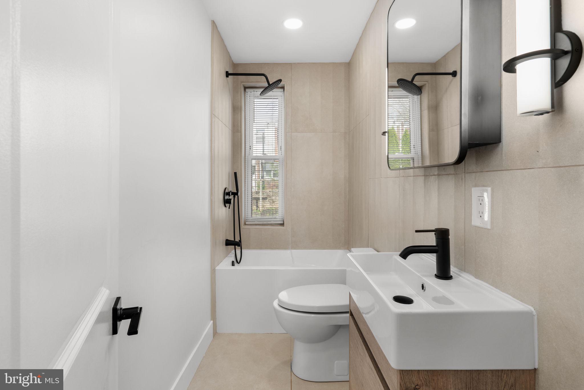 EAST FALLS - Residential