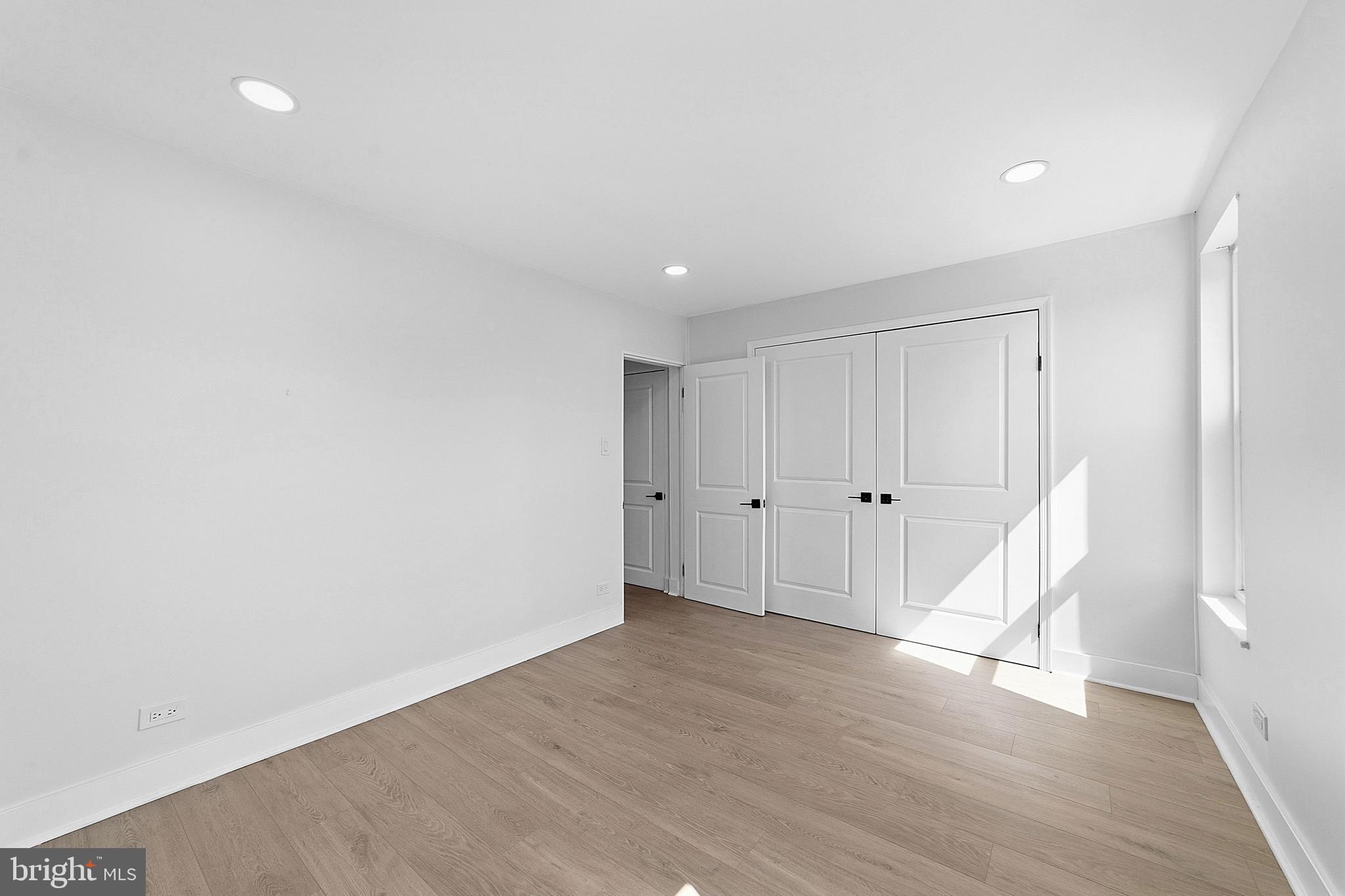 EAST FALLS - Residential