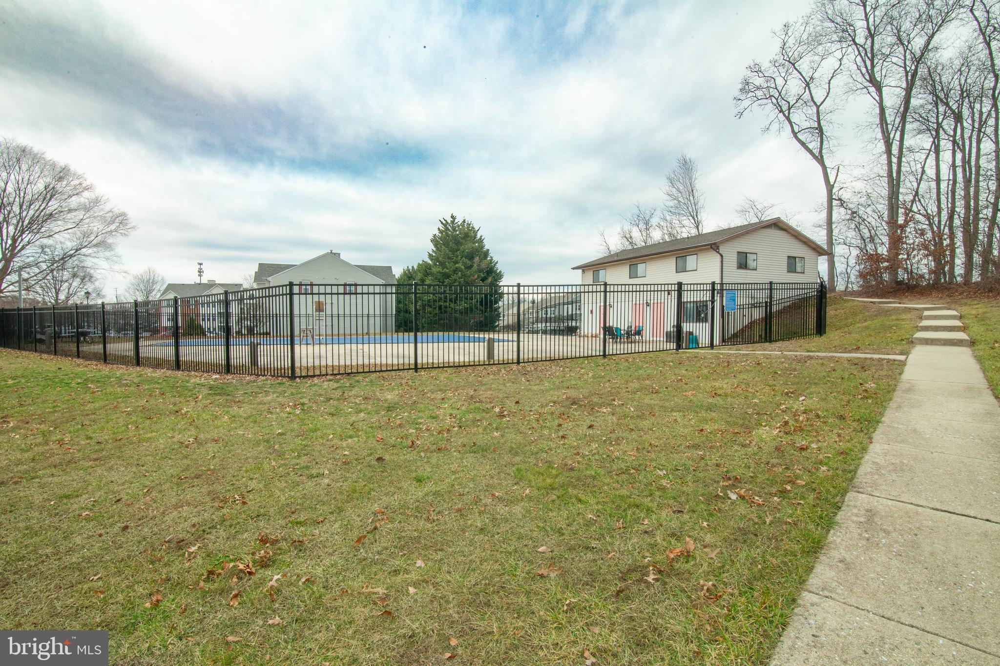 BRIGHT OAKS - Residential Lease