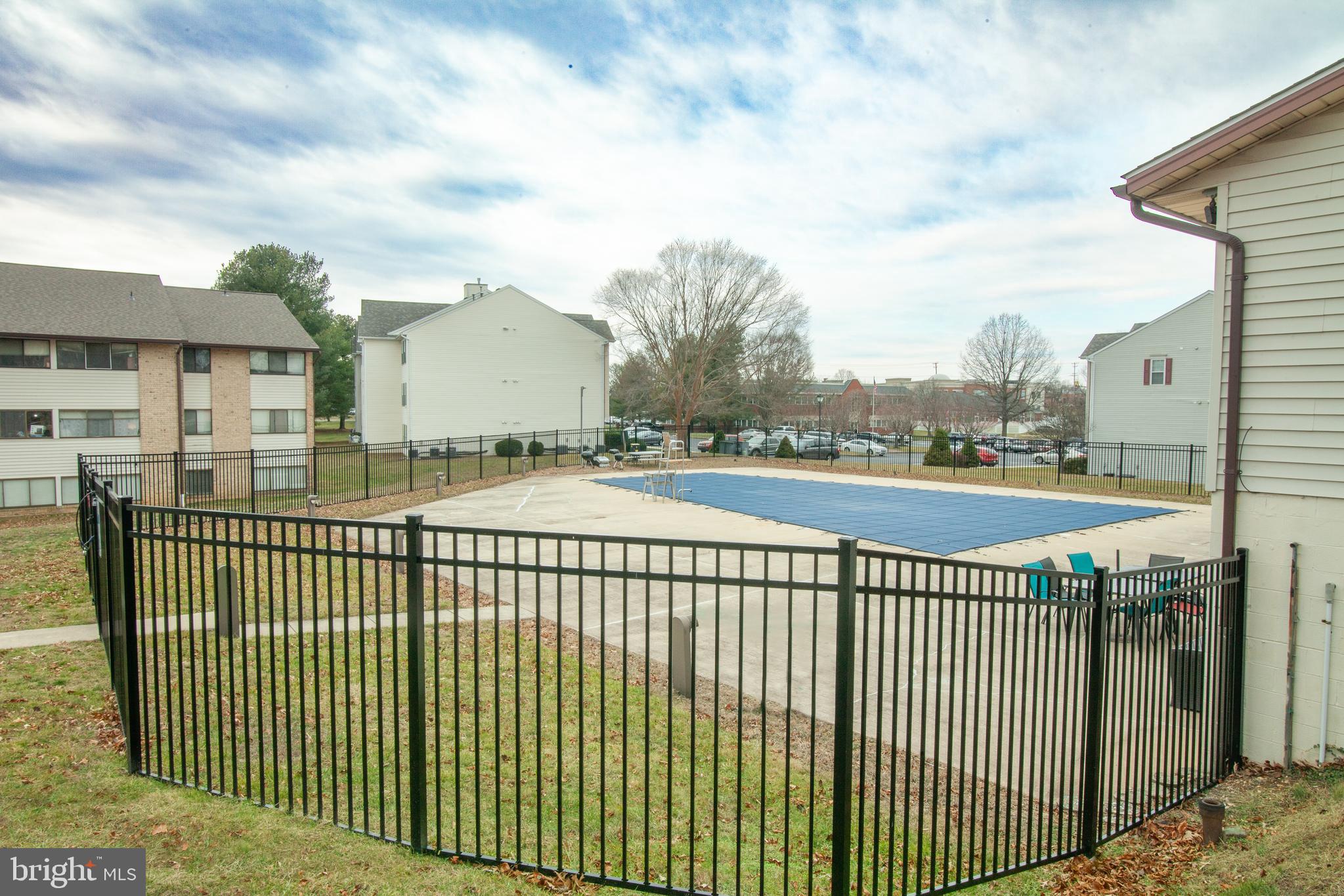 BRIGHT OAKS - Residential Lease