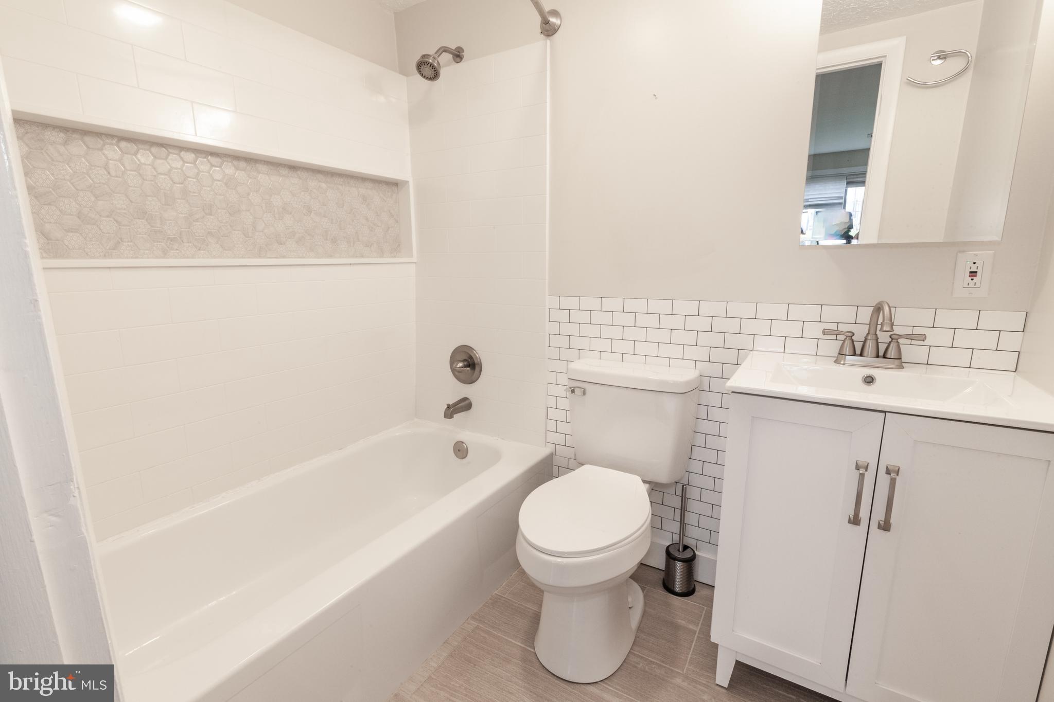 BRIGHT OAKS - Residential Lease