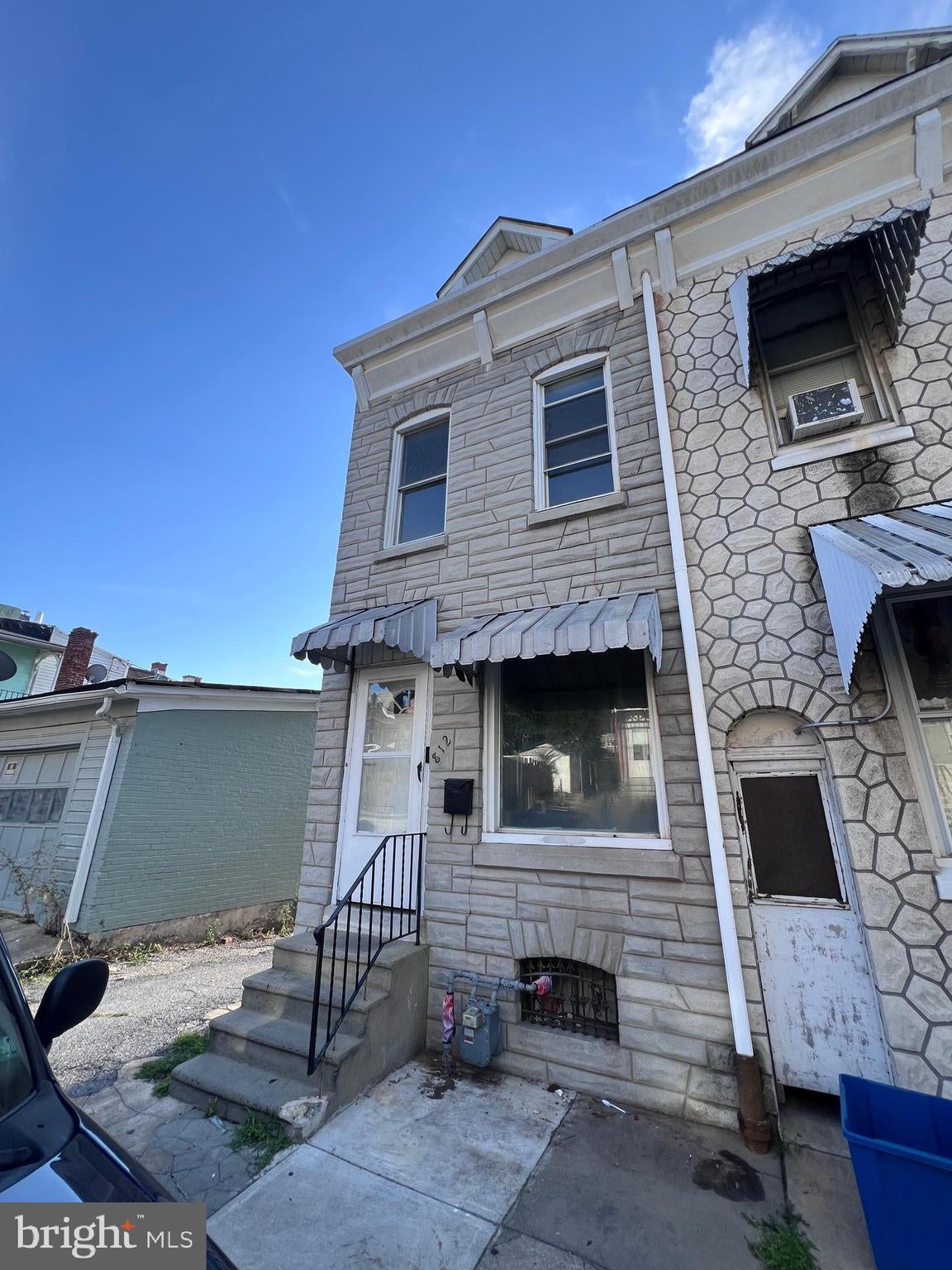 812 LOCUST STREET