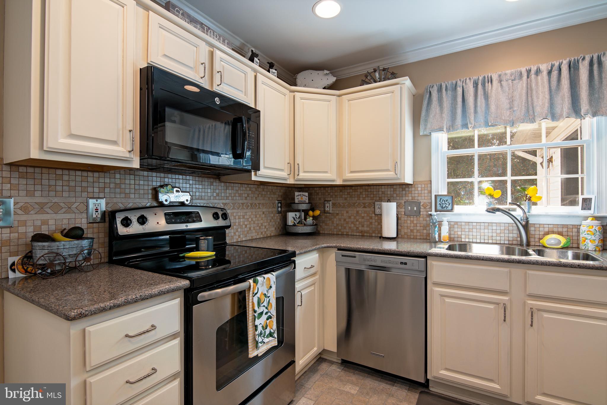 CHAPEL FARMS - Residential