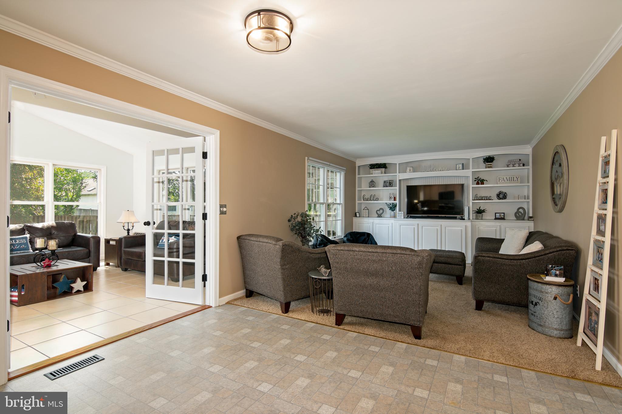 CHAPEL FARMS - Residential