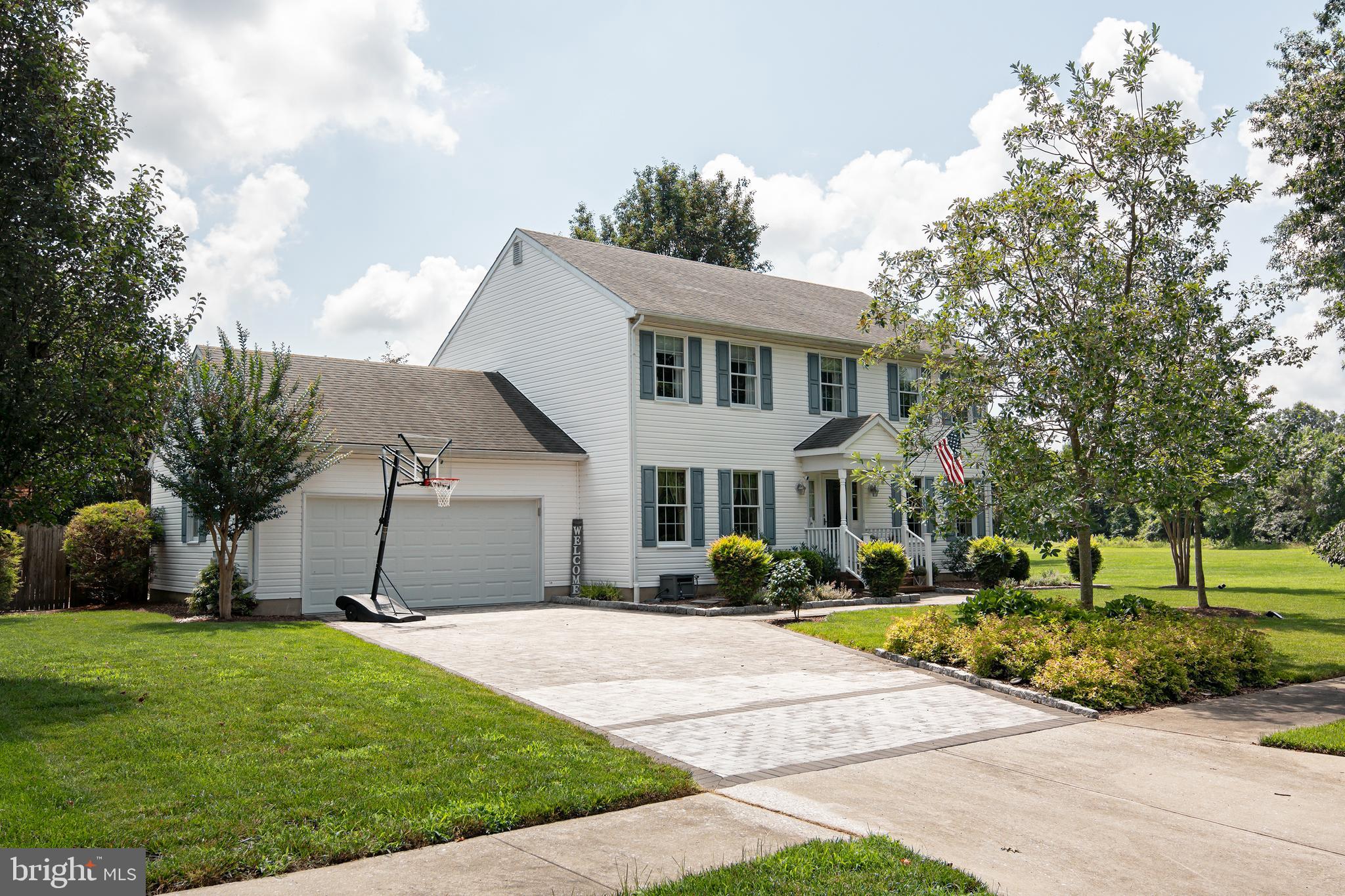 CHAPEL FARMS - Residential