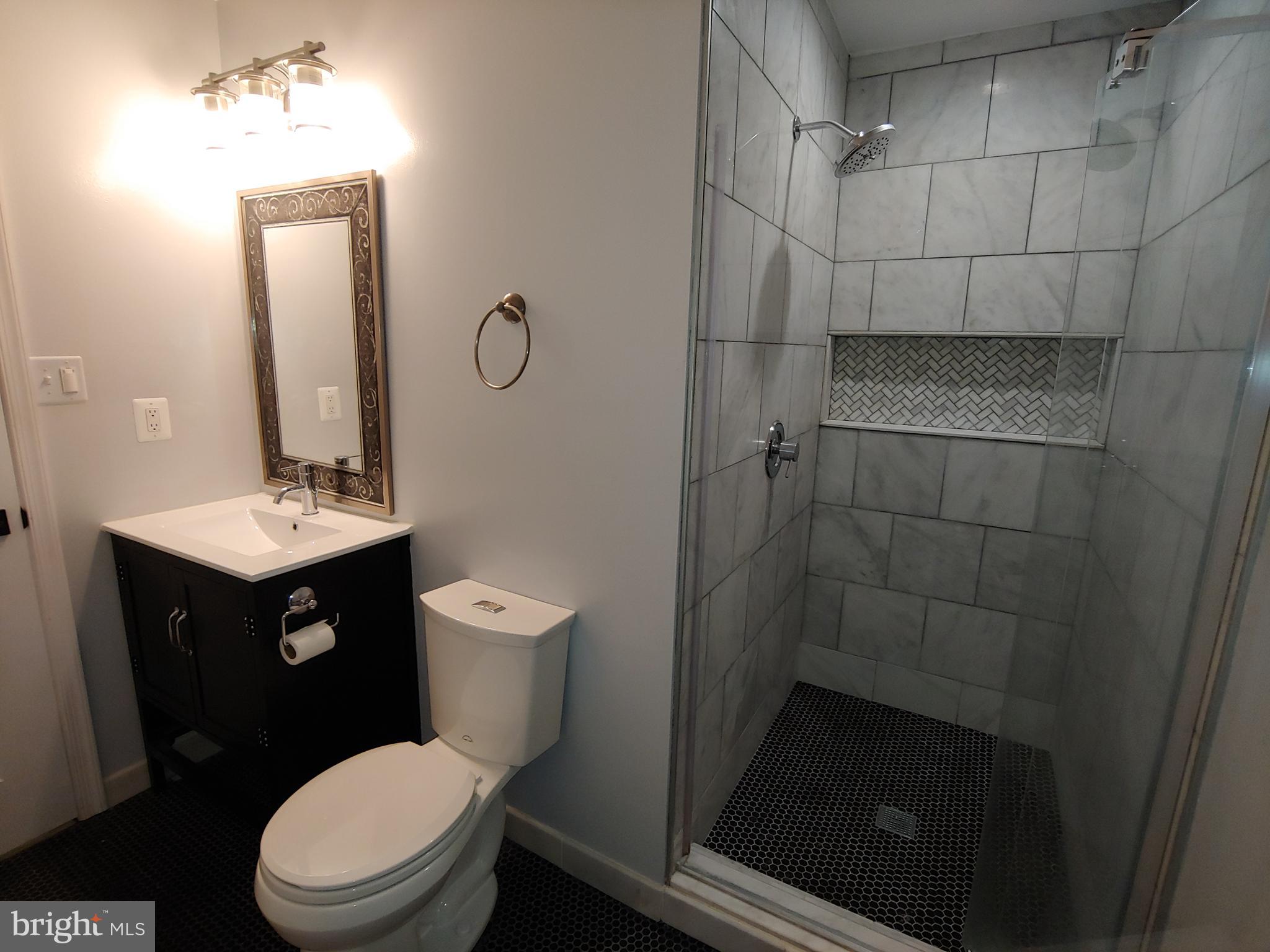 CARROLLTON MANOR - Residential Lease