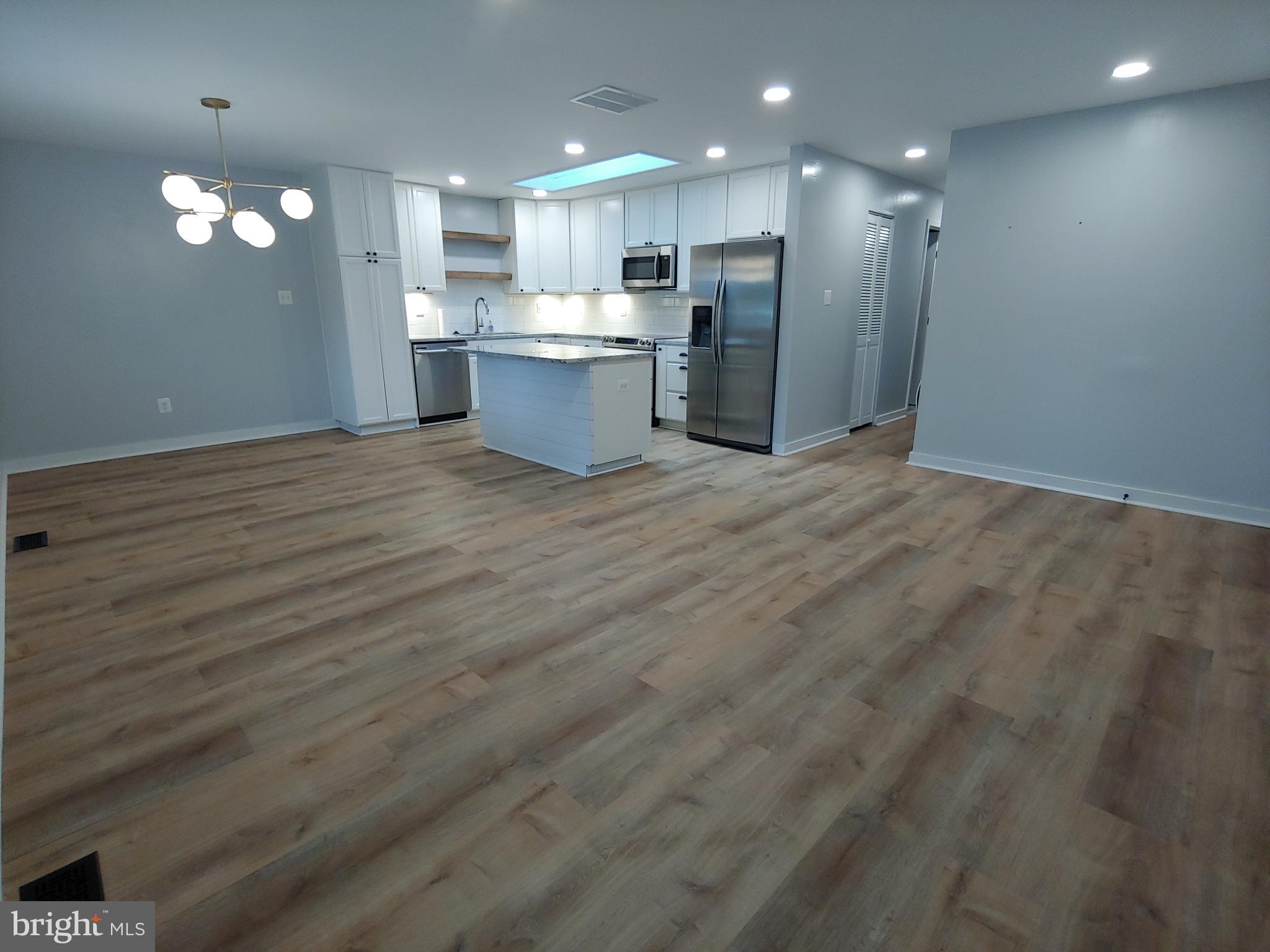 CARROLLTON MANOR - Residential Lease