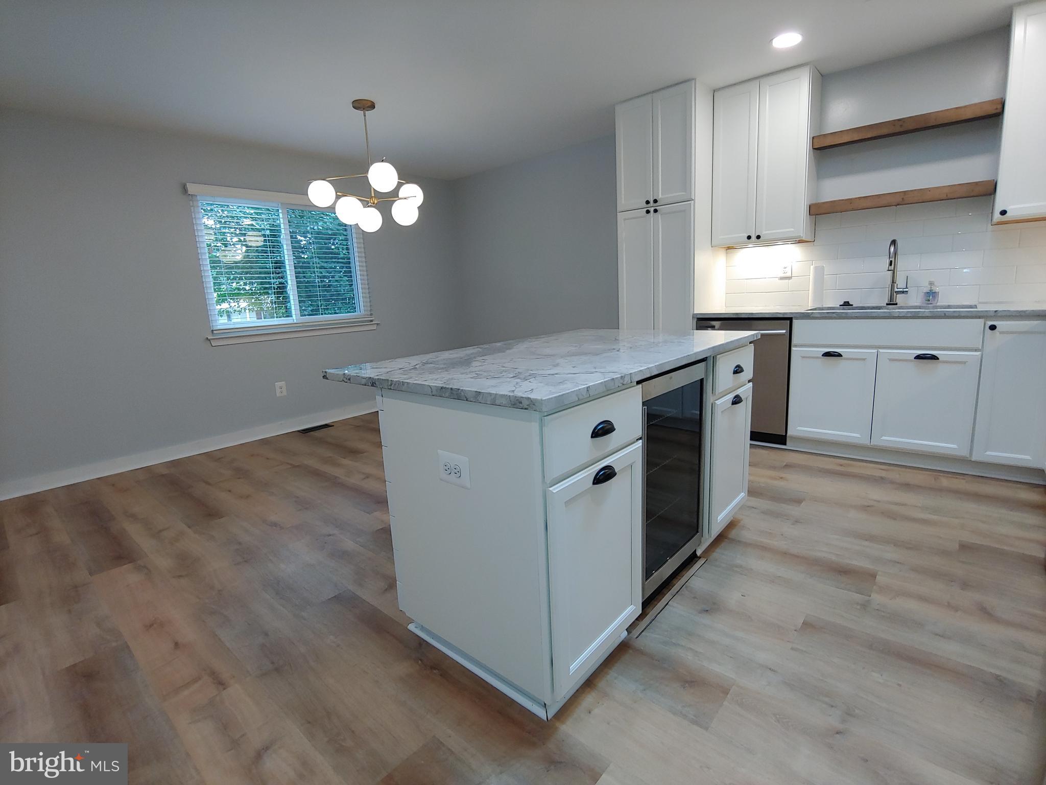 CARROLLTON MANOR - Residential Lease