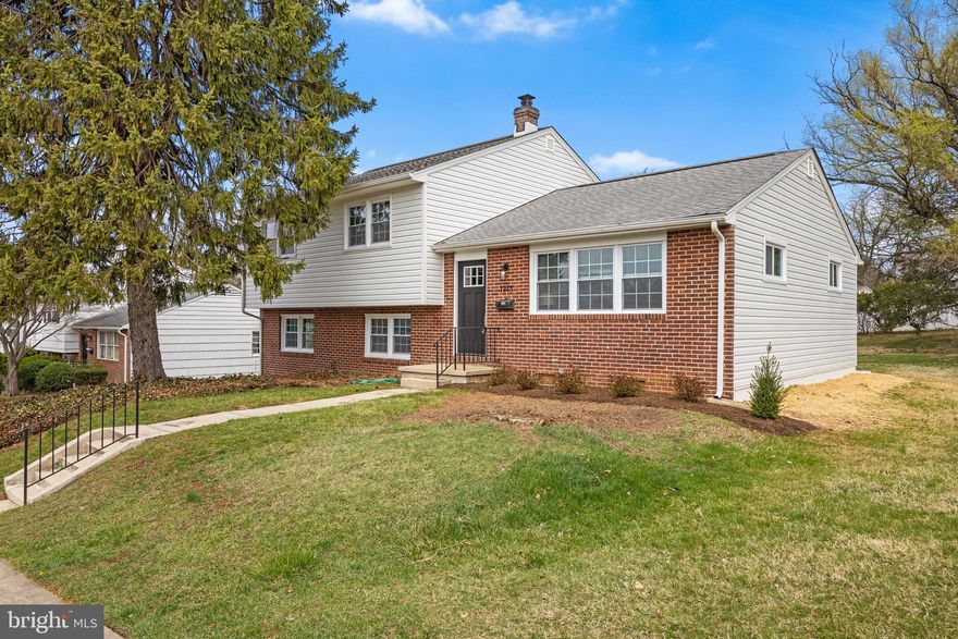 Wonderfully renovated split level...
Open concept main floor with refinished hardwoods, beautiful kitchen featuring stainless appliances,
 quartz counters, a breakfast bar and new lighting.
Three large bedrooms on the upper level all with refinished hardwoods.  Large closets, with a master bath and hall bath both fully renovated. Loads of storage.
 Lower level features a carpeted family room with slider to a covered patio. Beautiful large back yard. 
Bonus room with entrance from the driveway could be used as a... 4th bedroom, office, exercise room or mud room.
Laundry room with a flush.