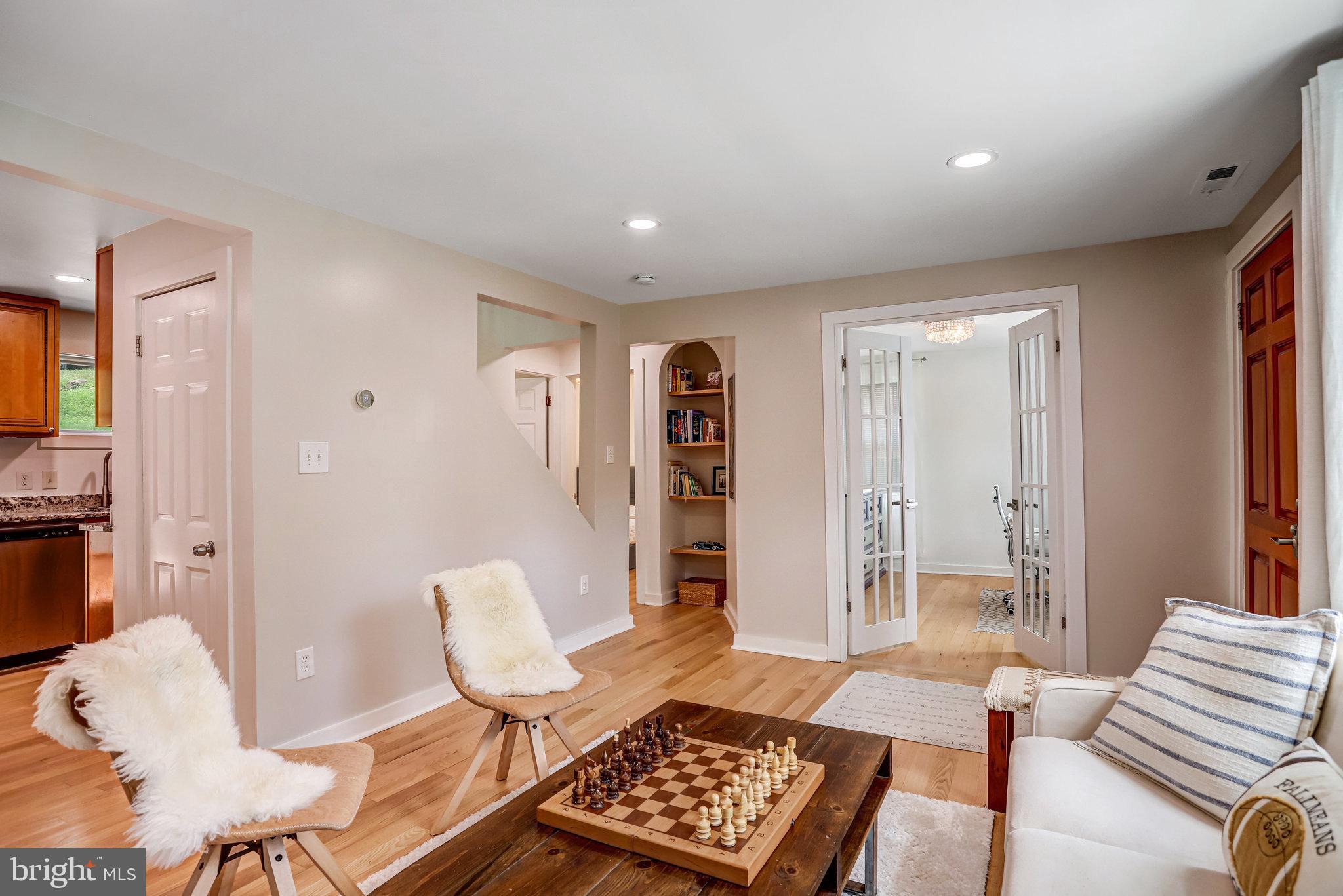 11207 VALLEY VIEW AVENUE
