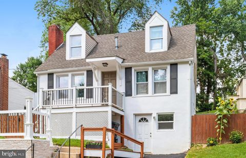Photo of 11207 Valley View Avenue, KENSINGTON, MD 20895 (MLS # MDMC2190232) Photo of 11207 Valley View Avenue, KENSINGTON, MD 20895 (MLS # MDMC2190232)