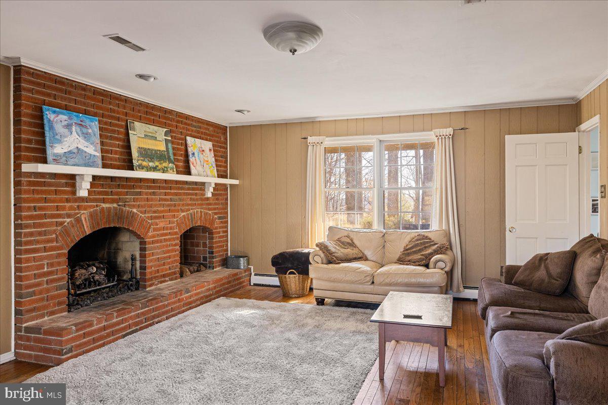 SOLEBURY MOUNT EST - Residential