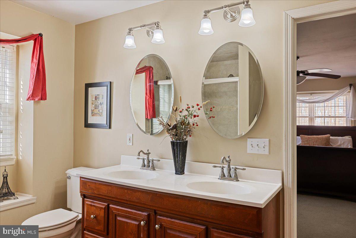 SOLEBURY MOUNT EST - Residential