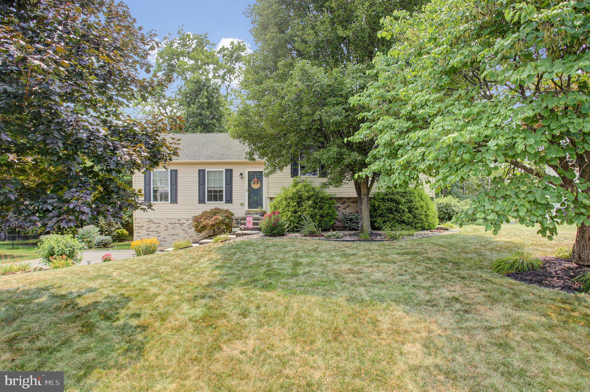 1858 FALCON LANE