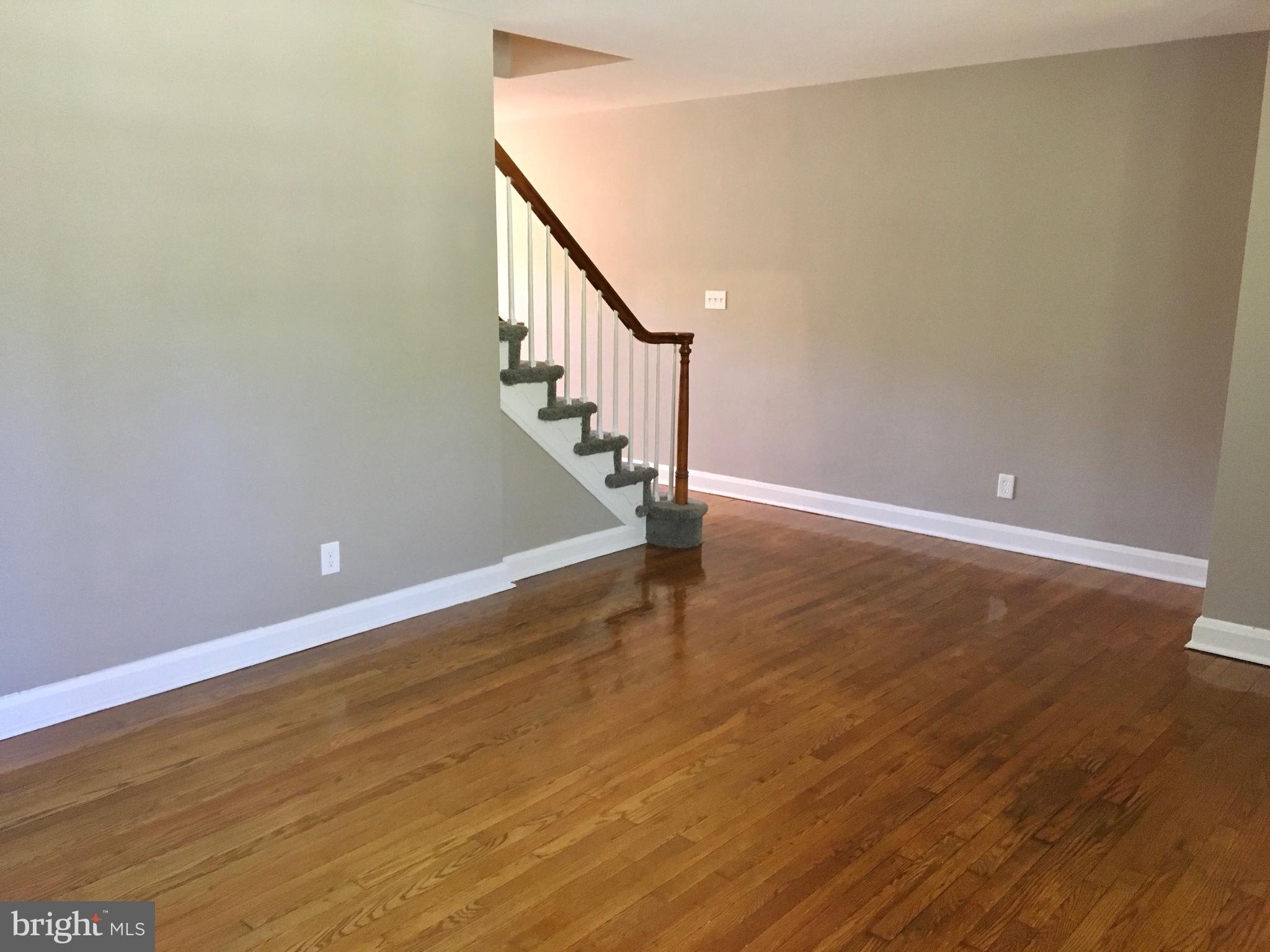 PERRING LOCH - Residential Lease