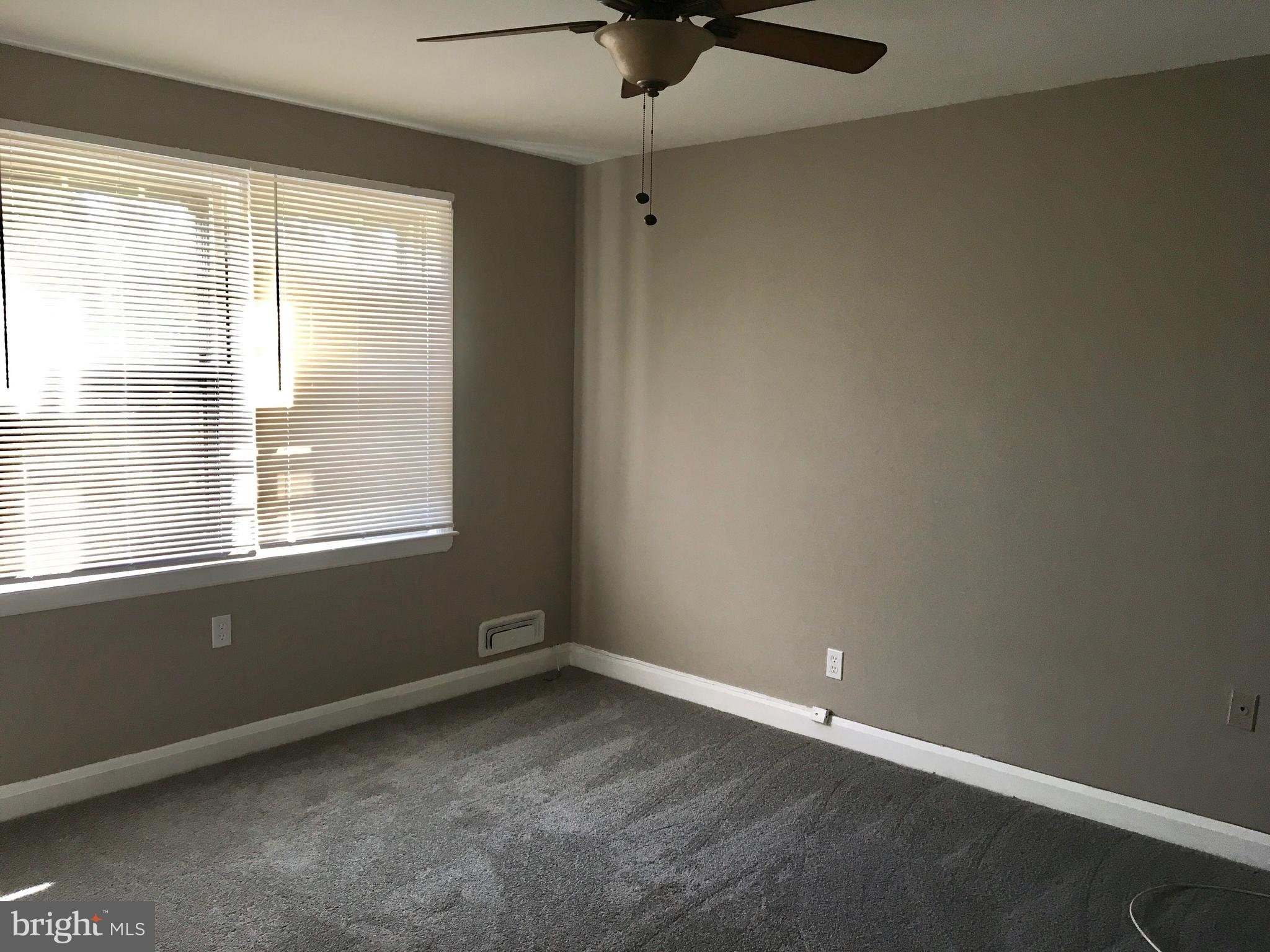 PERRING LOCH - Residential Lease