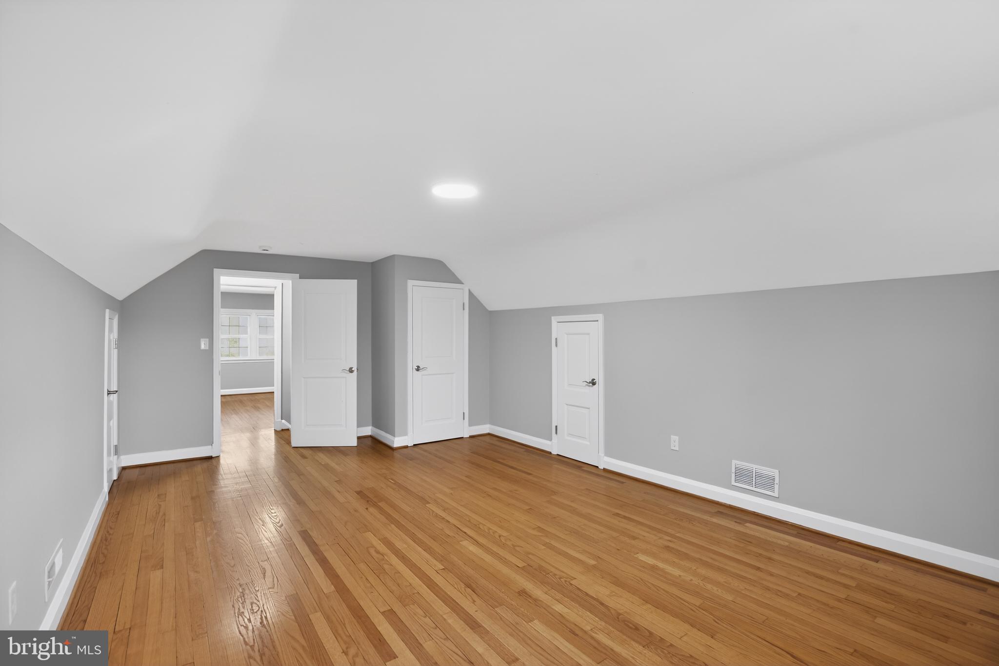 BRIDLEWOOD - Residential
