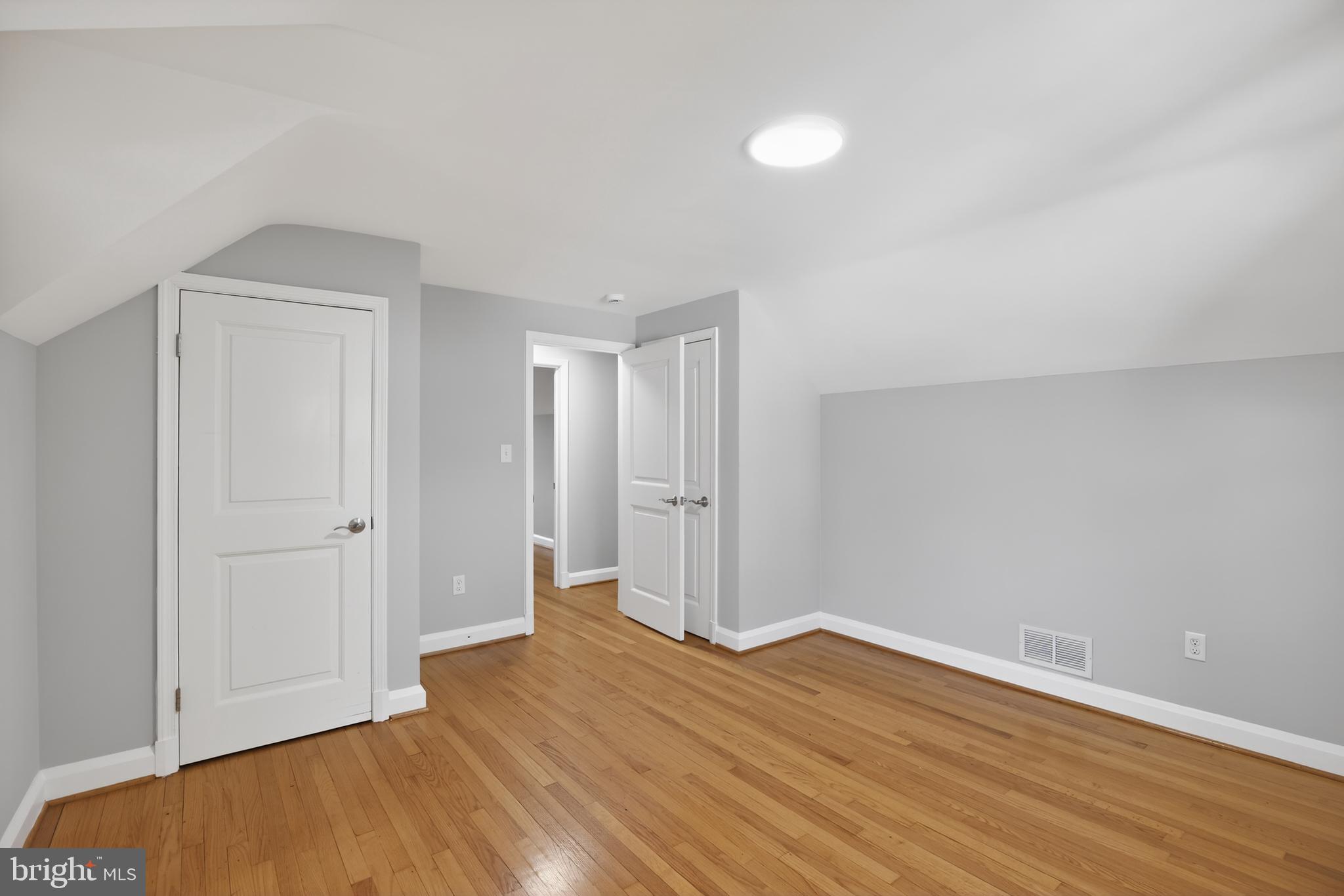 BRIDLEWOOD - Residential