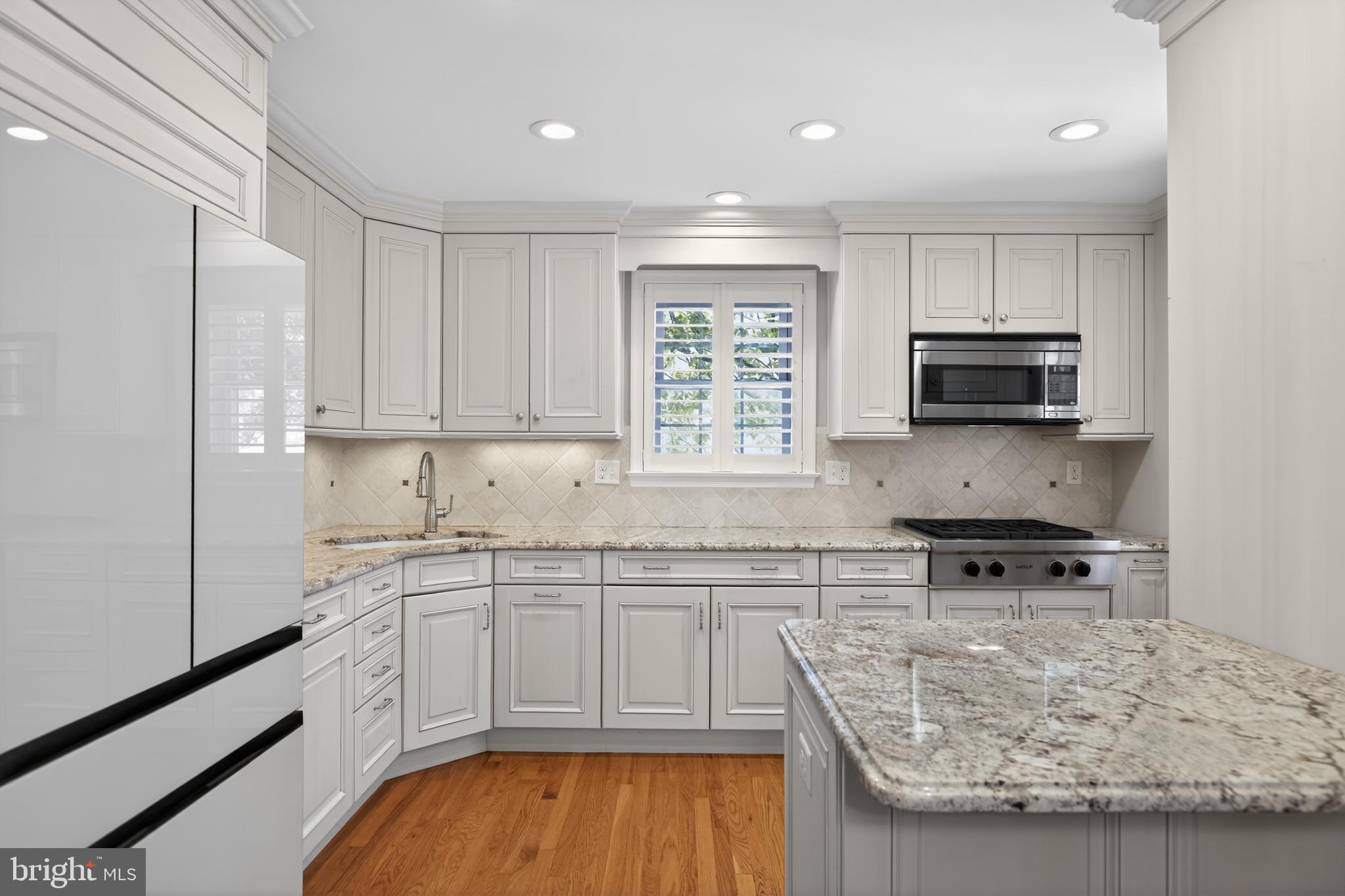 BRIDLEWOOD - Residential