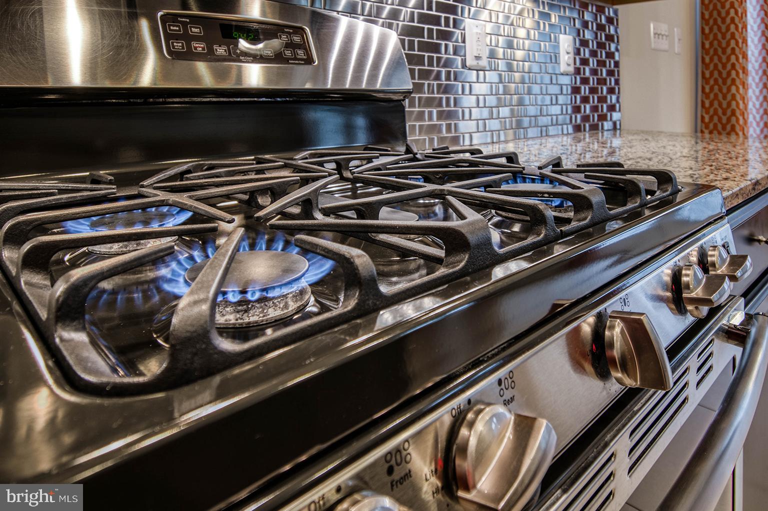 MARKET SQUARE - Residential Lease