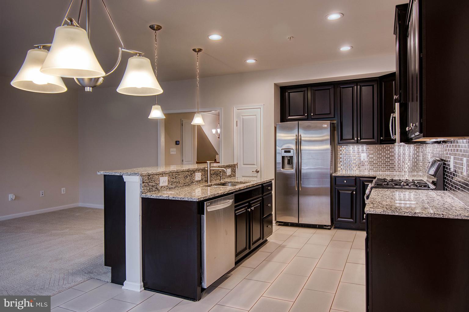 MARKET SQUARE - Residential Lease