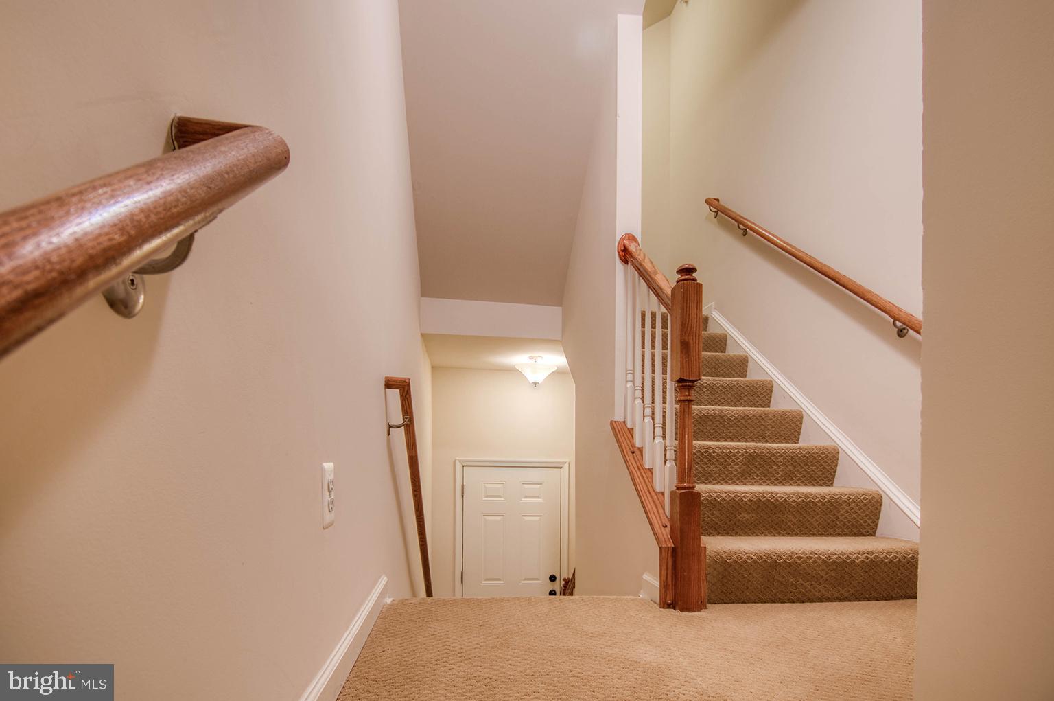 MARKET SQUARE - Residential Lease