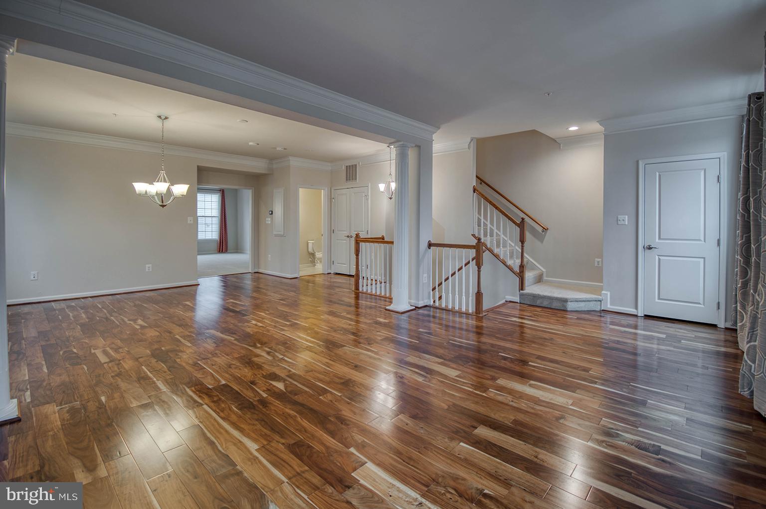 MARKET SQUARE - Residential Lease