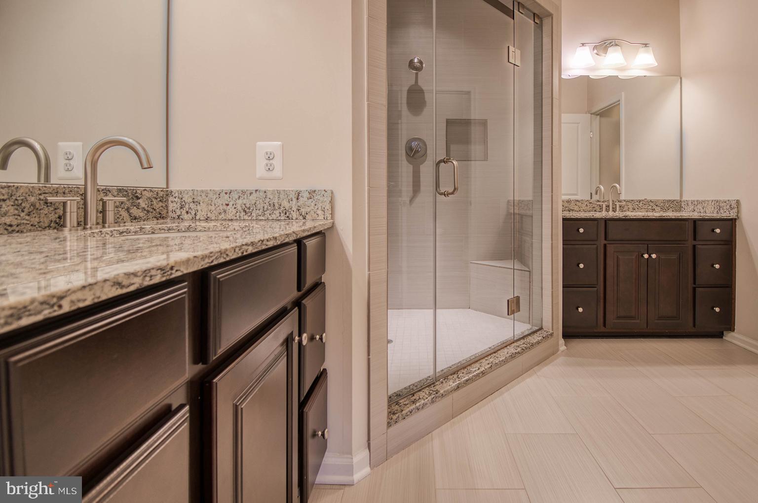 MARKET SQUARE - Residential Lease