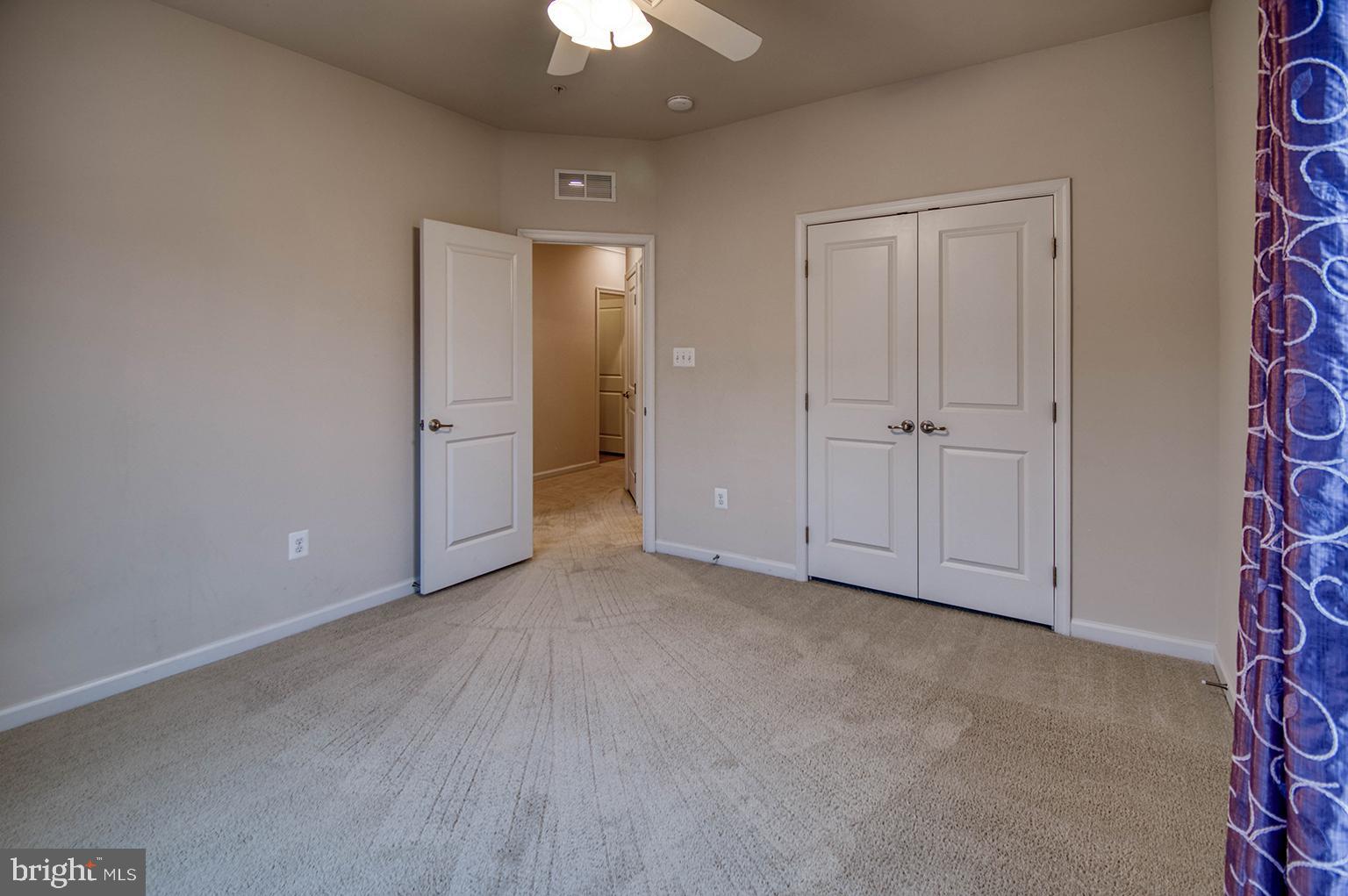 MARKET SQUARE - Residential Lease