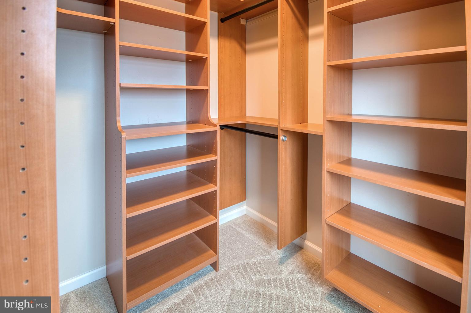 MARKET SQUARE - Residential Lease