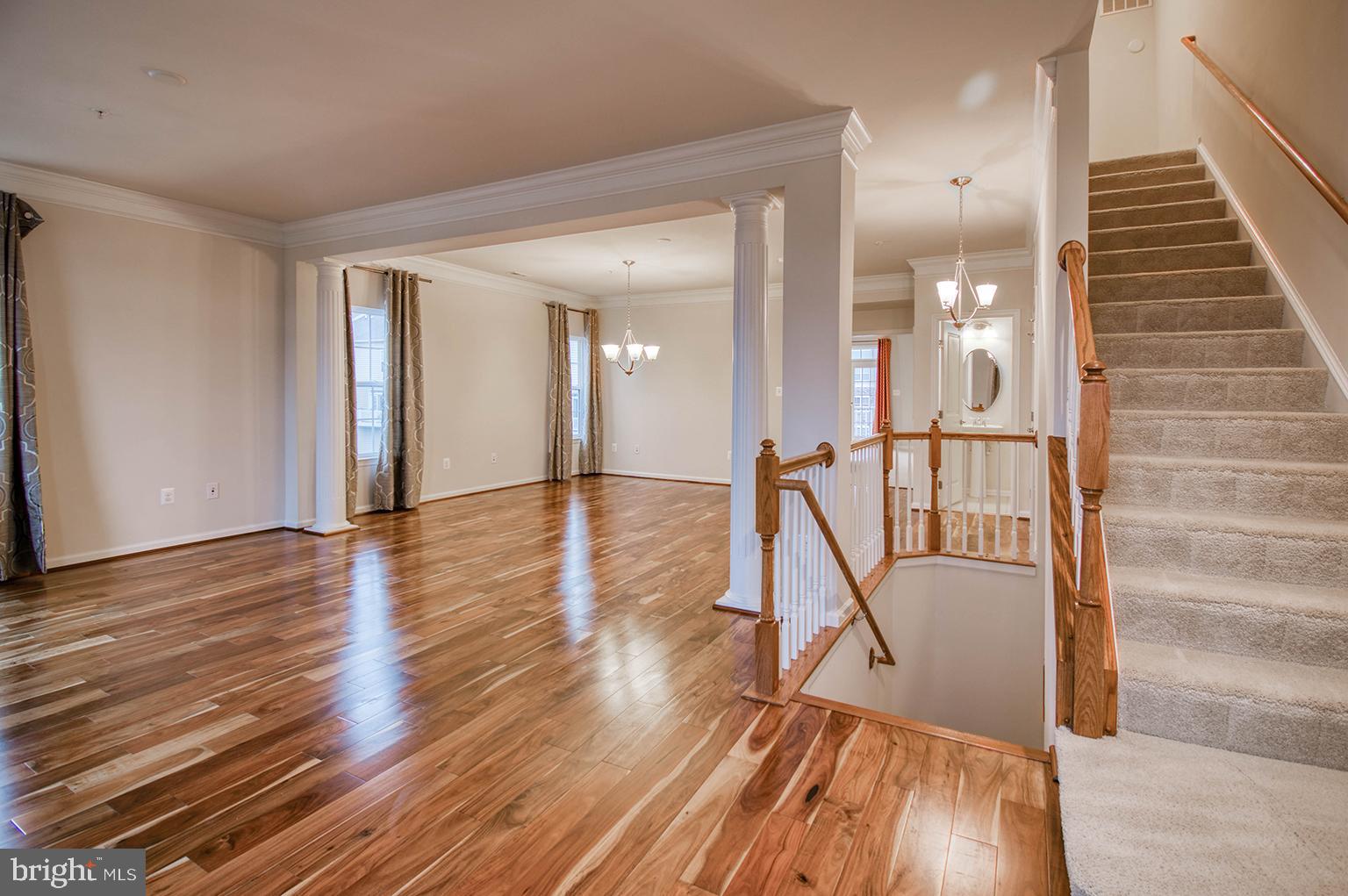 MARKET SQUARE - Residential Lease