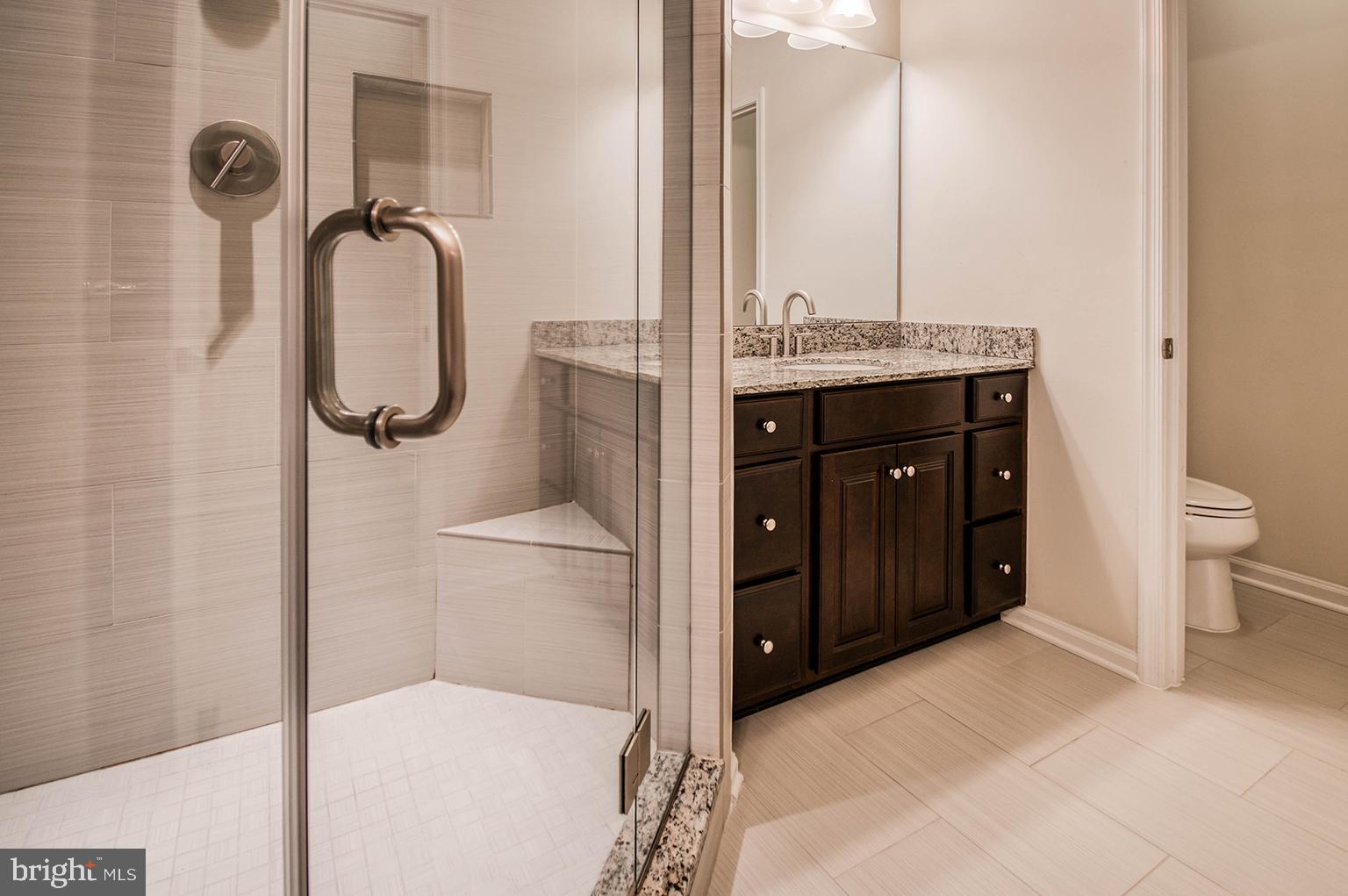 MARKET SQUARE - Residential Lease