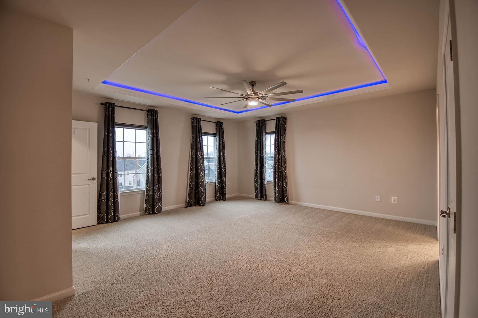 MARKET SQUARE - Residential Lease