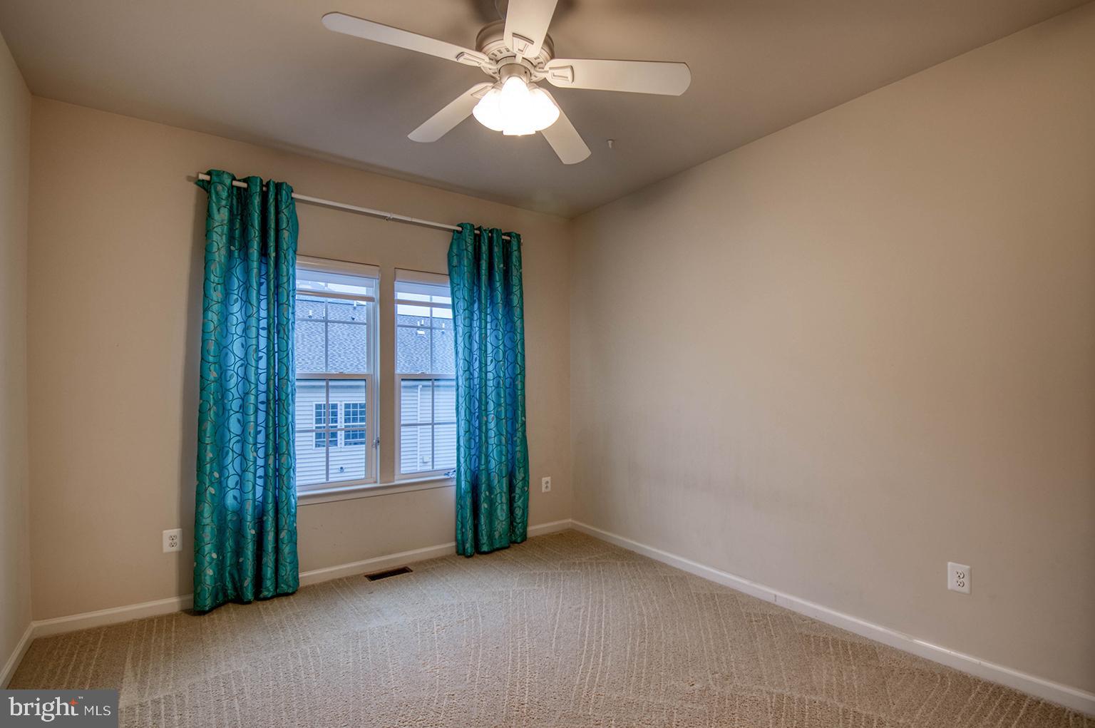 MARKET SQUARE - Residential Lease