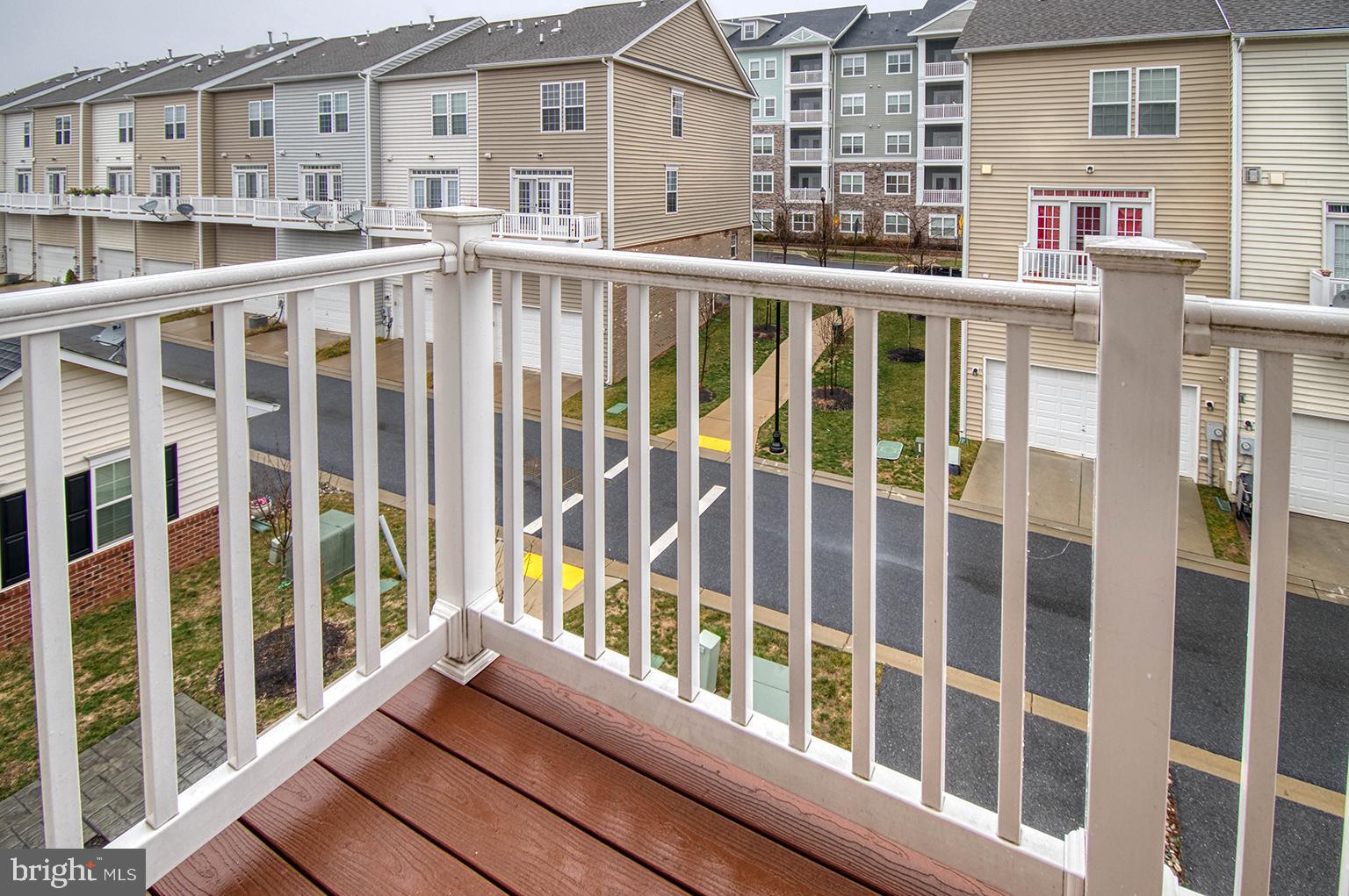 MARKET SQUARE - Residential Lease