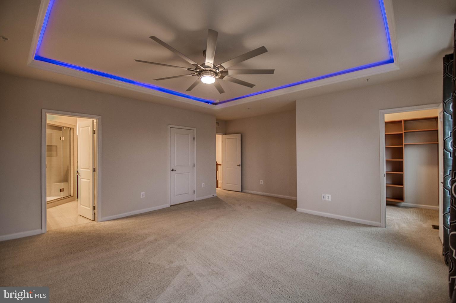 MARKET SQUARE - Residential Lease