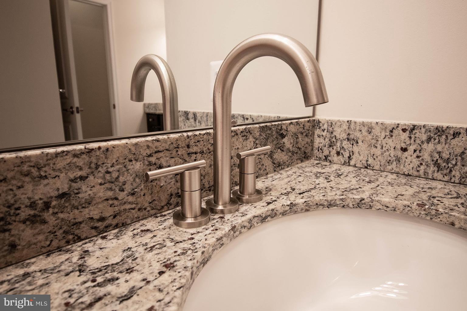 MARKET SQUARE - Residential Lease