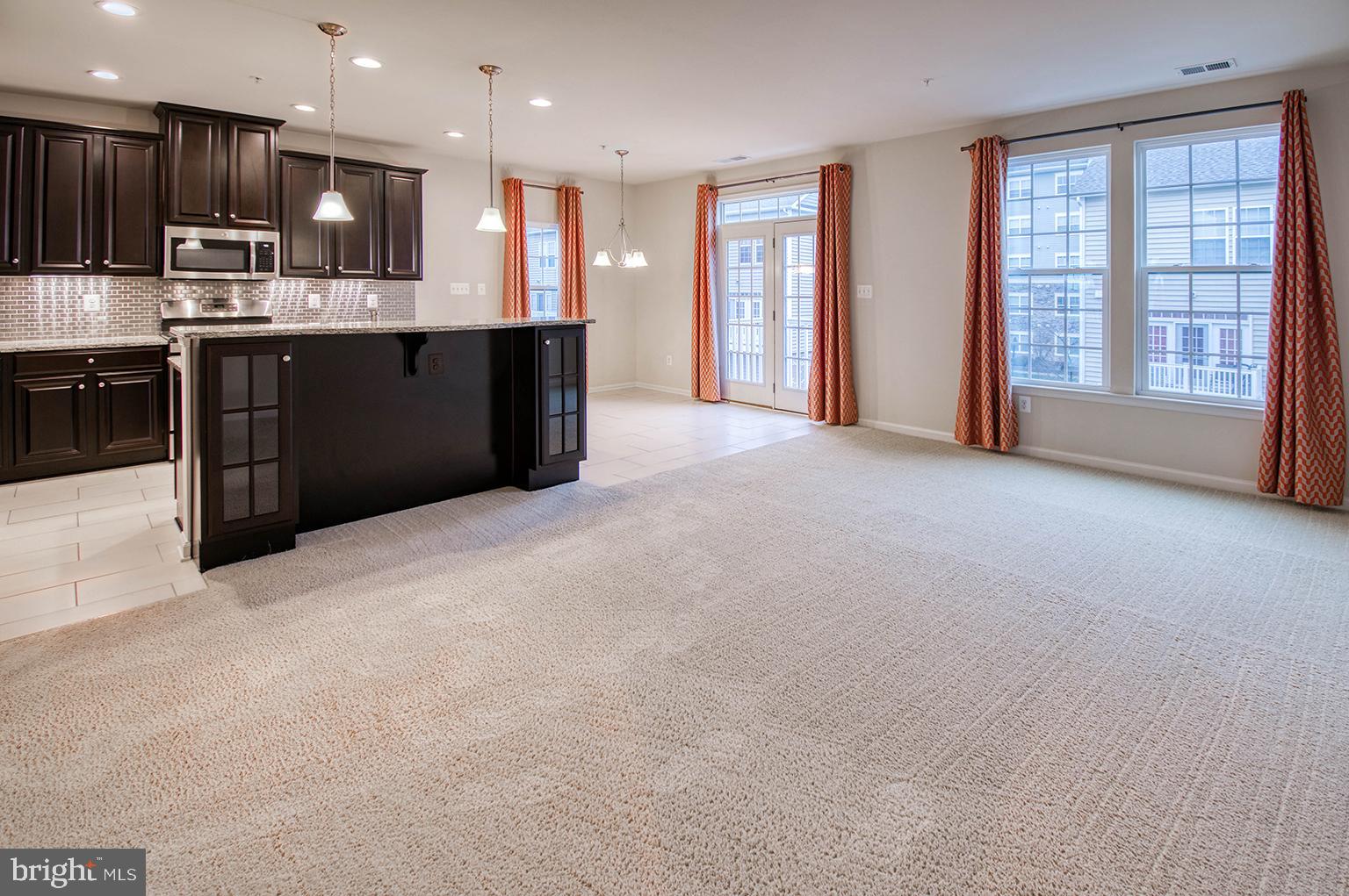 MARKET SQUARE - Residential Lease