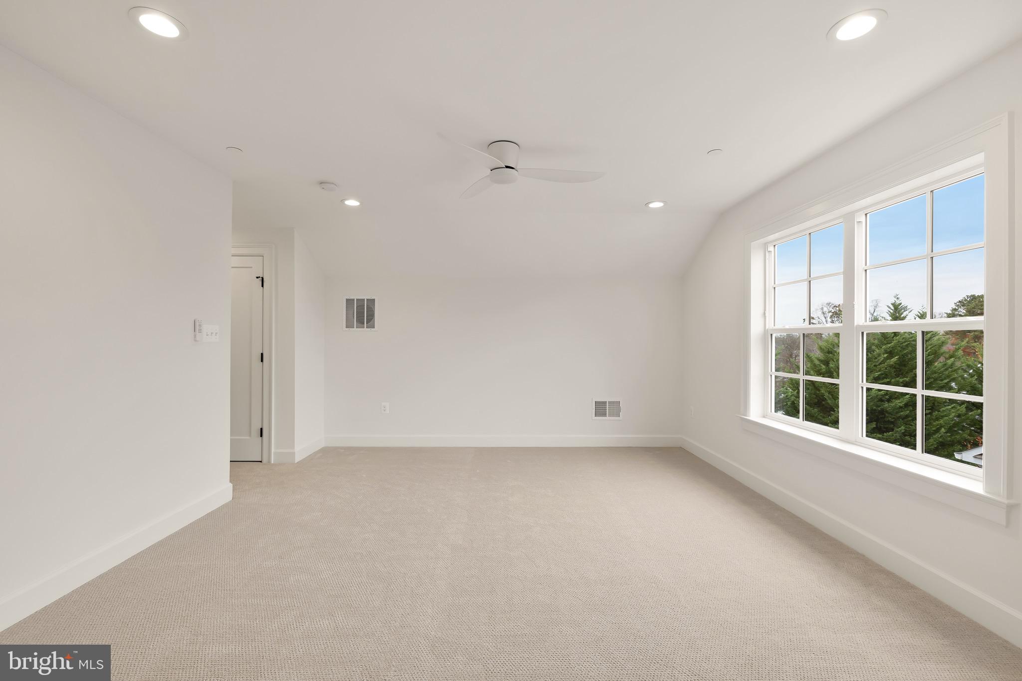 LANDON WOODS - Residential