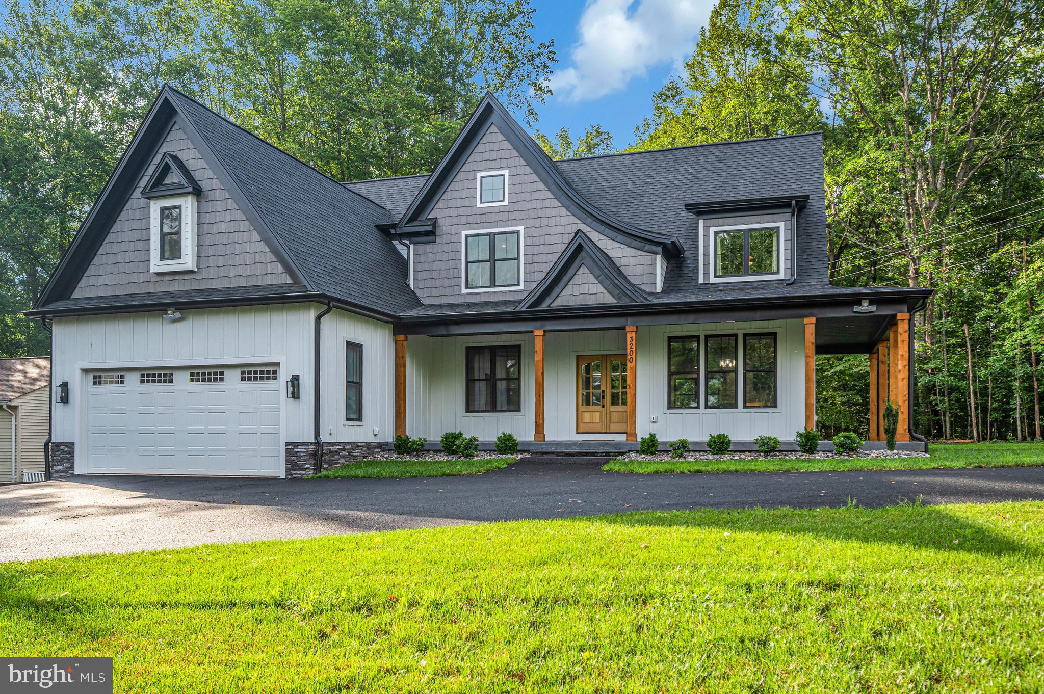 3200 LAKEVIEW PARKWAY