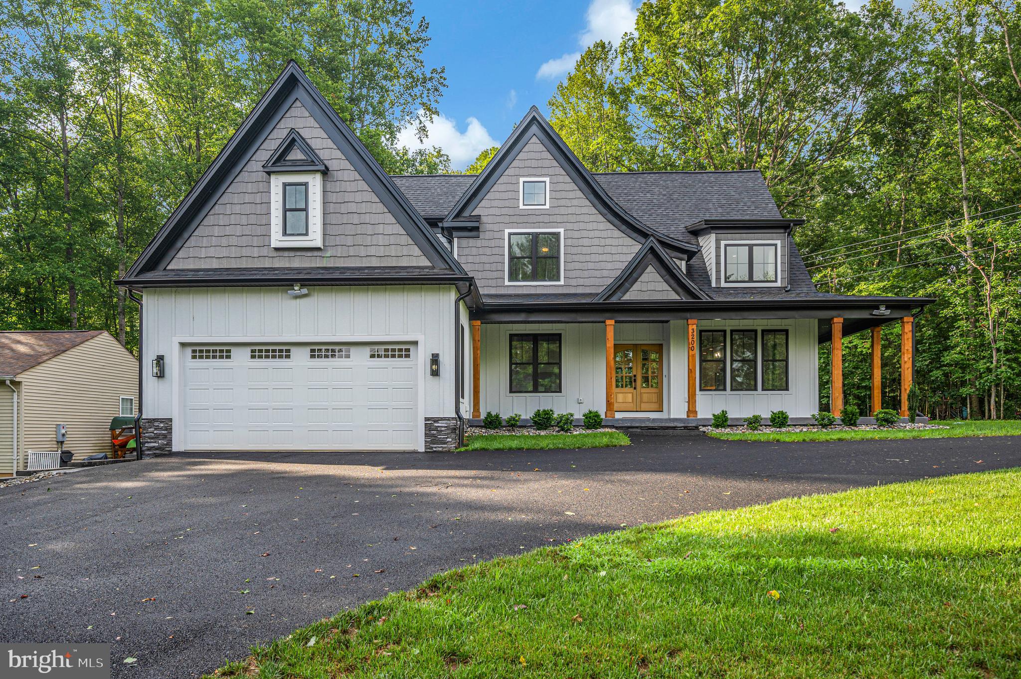 3200 LAKEVIEW PARKWAY