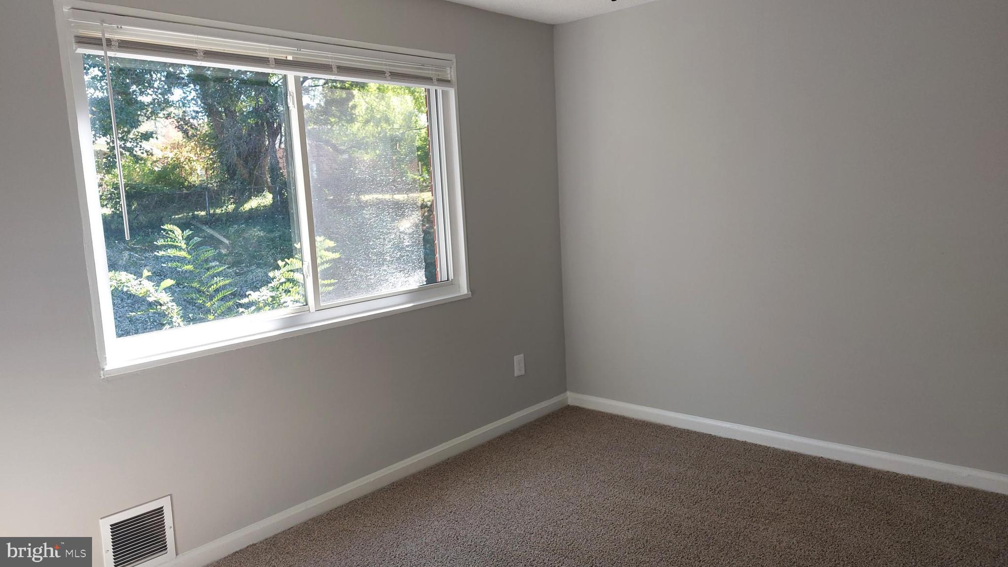 OXON RUN HILLS - Residential Lease