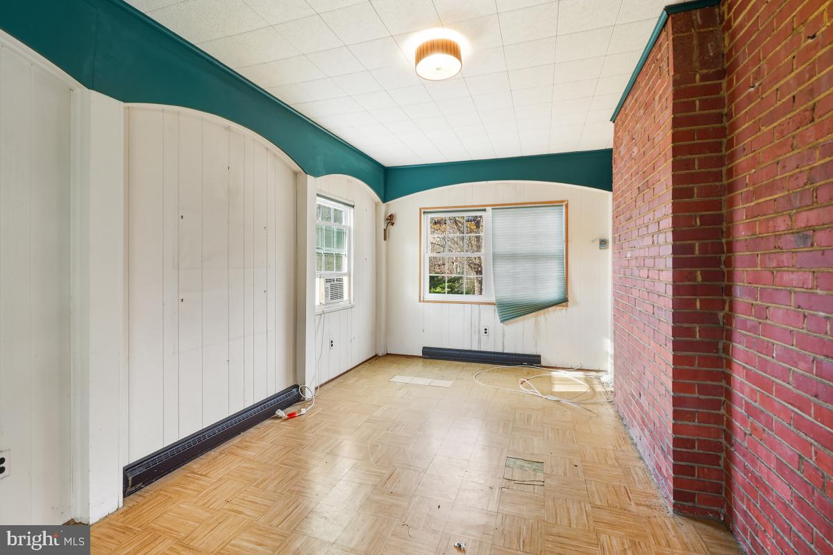 GLEN ECHO HEIGHTS - Residential