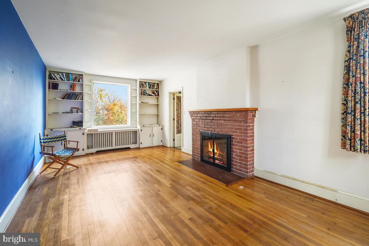 GLEN ECHO HEIGHTS - Residential