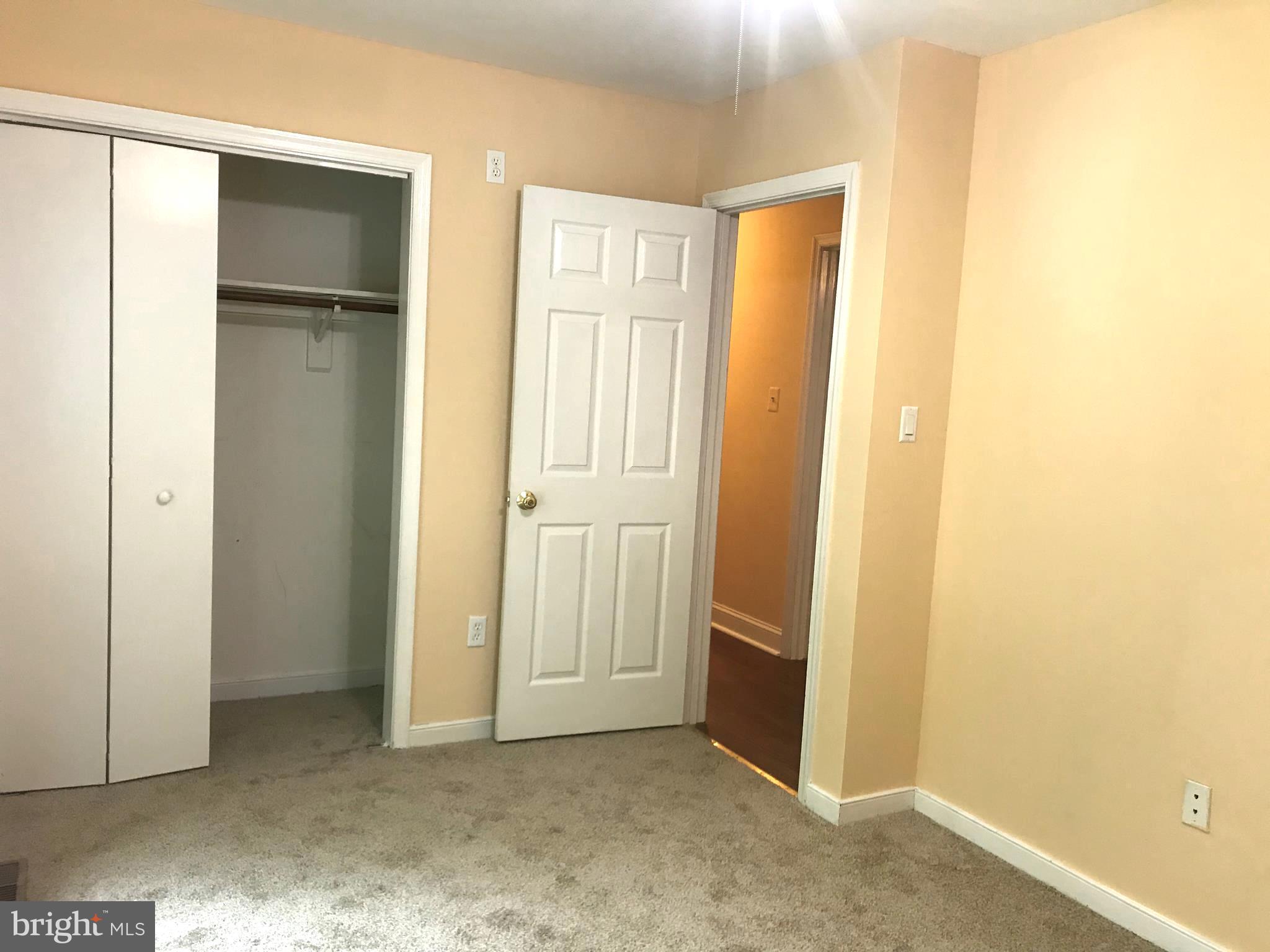 LAKE LAND - Residential Lease