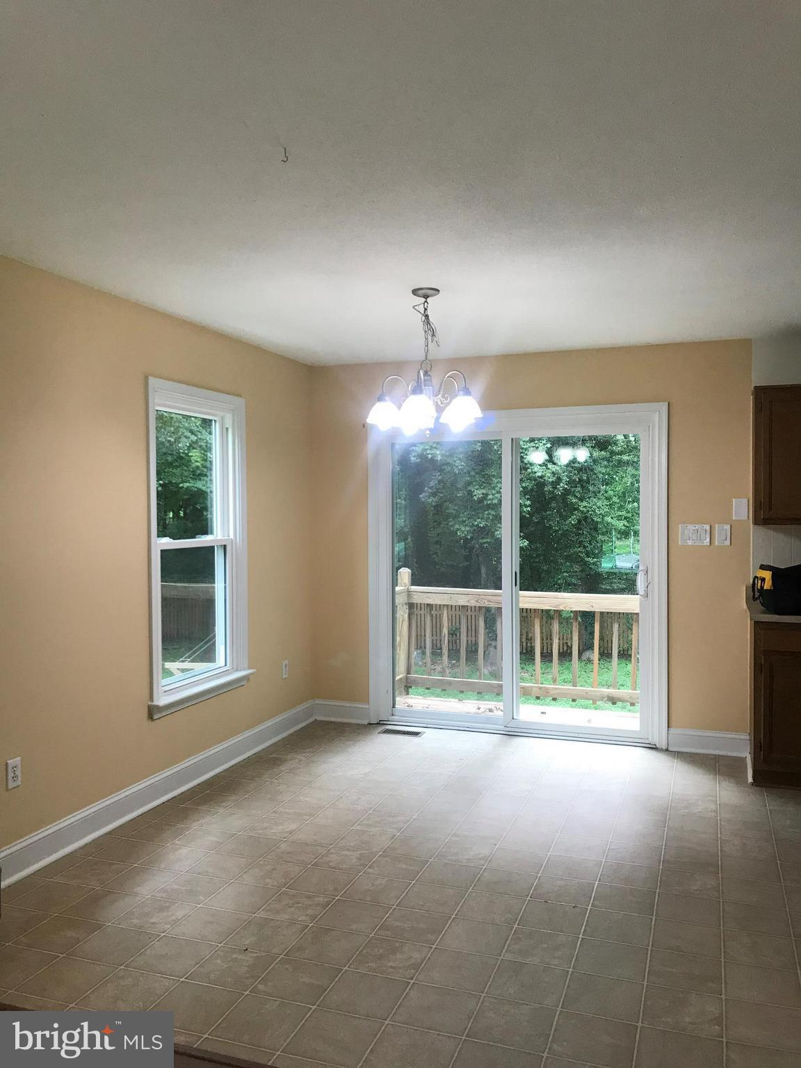 LAKE LAND - Residential Lease