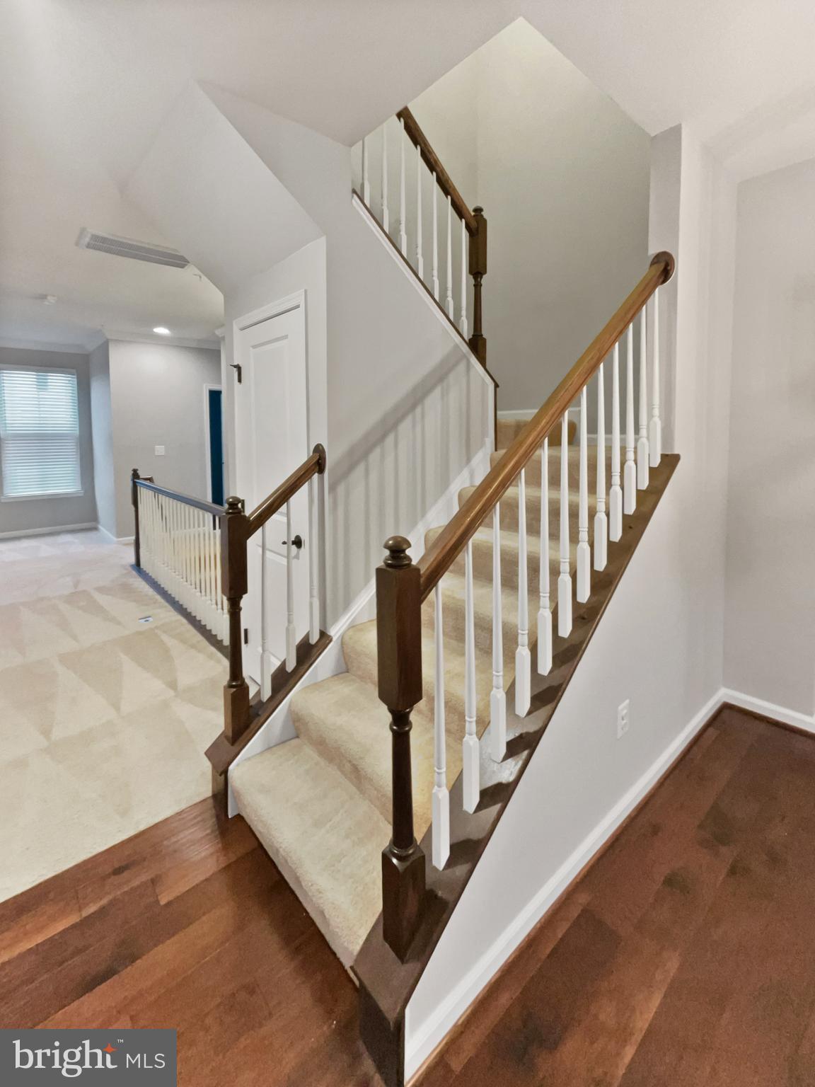 LOUDOUN CROSSING CONDOMINIUM - Residential