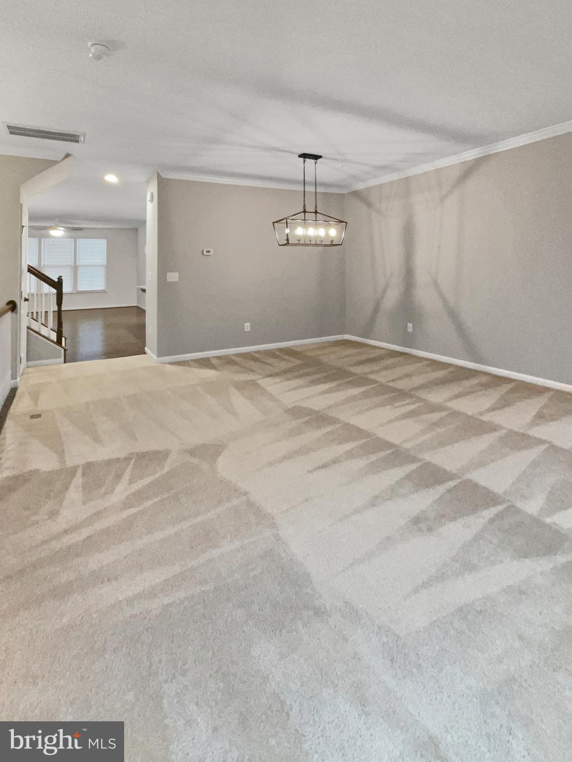 LOUDOUN CROSSING CONDOMINIUM - Residential