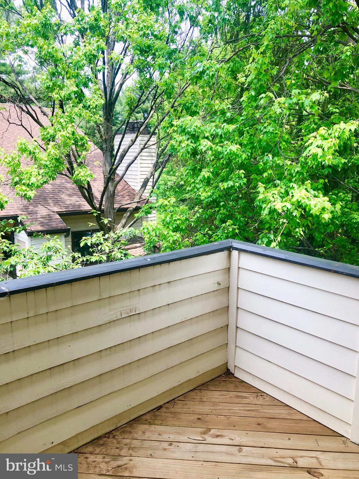 MONTGOMERY VILLAGE - Residential Lease